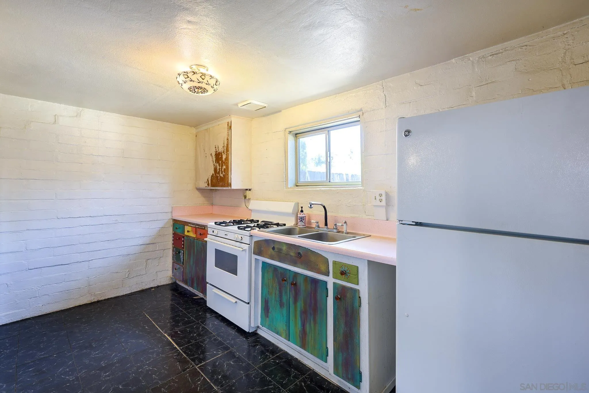 414 E Lincoln Ave