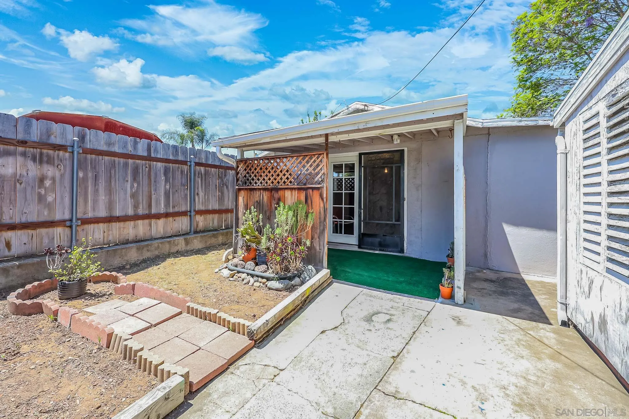 414 E Lincoln Ave