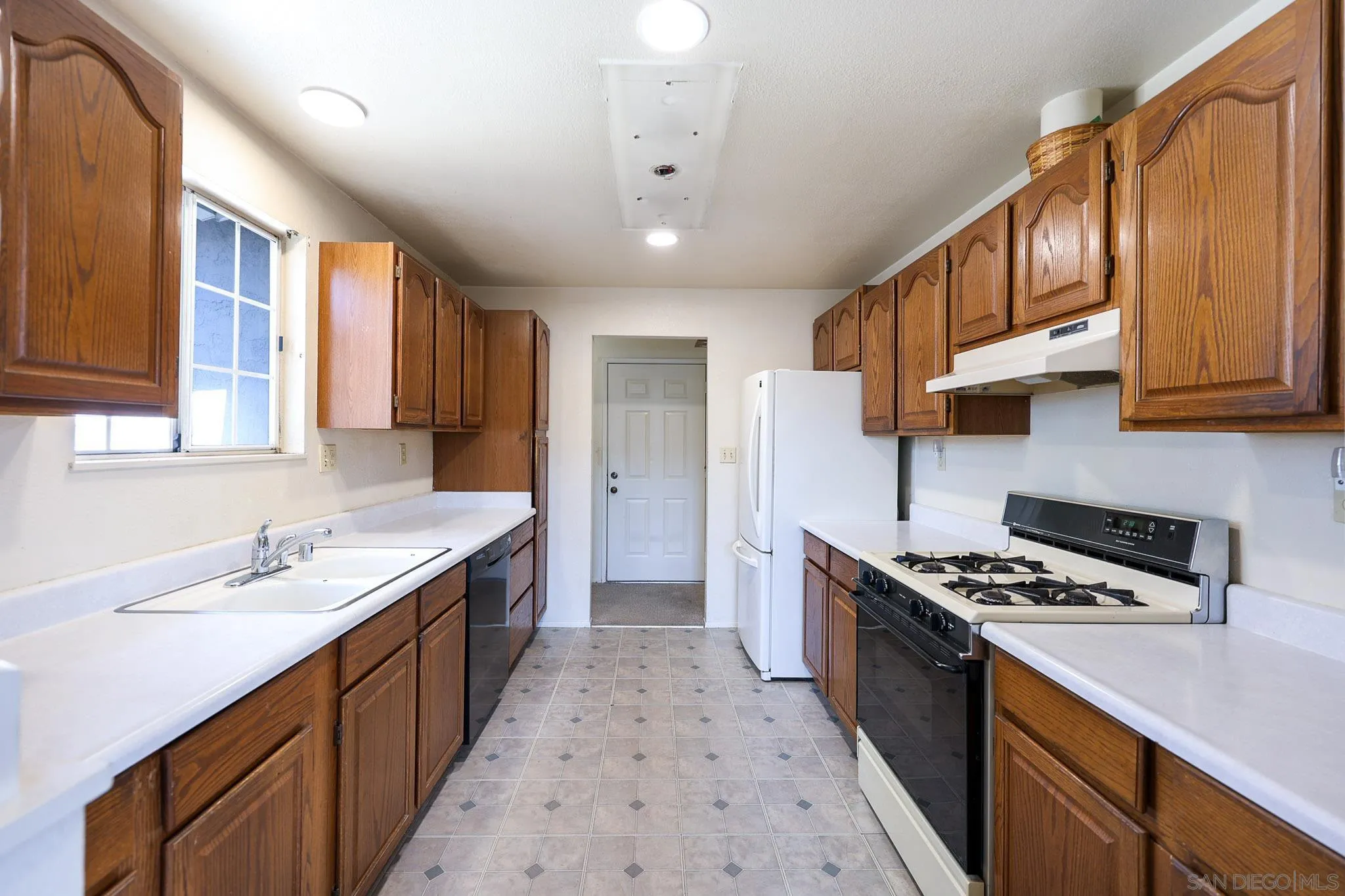414 E Lincoln Ave