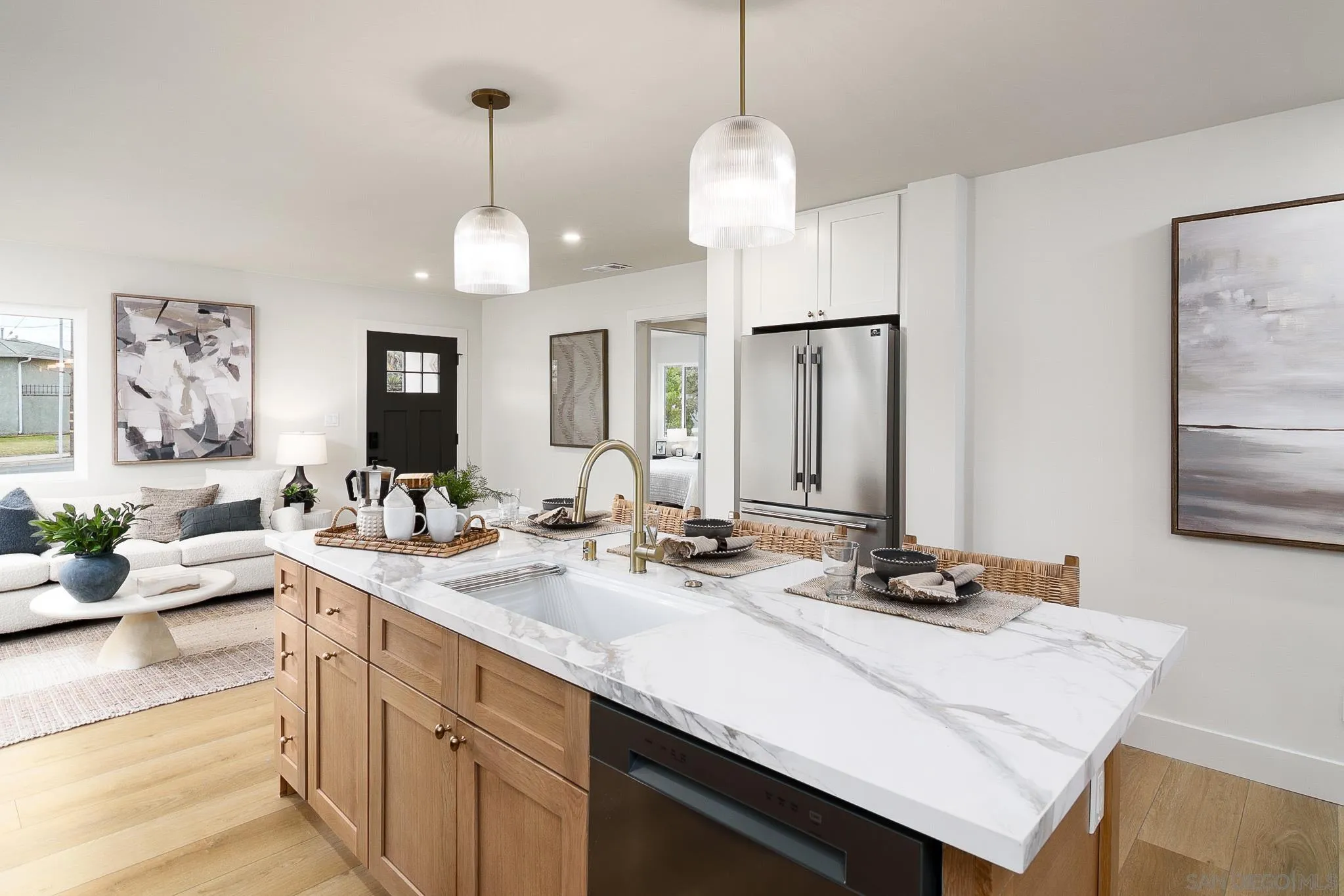 3722 Dixon Pl