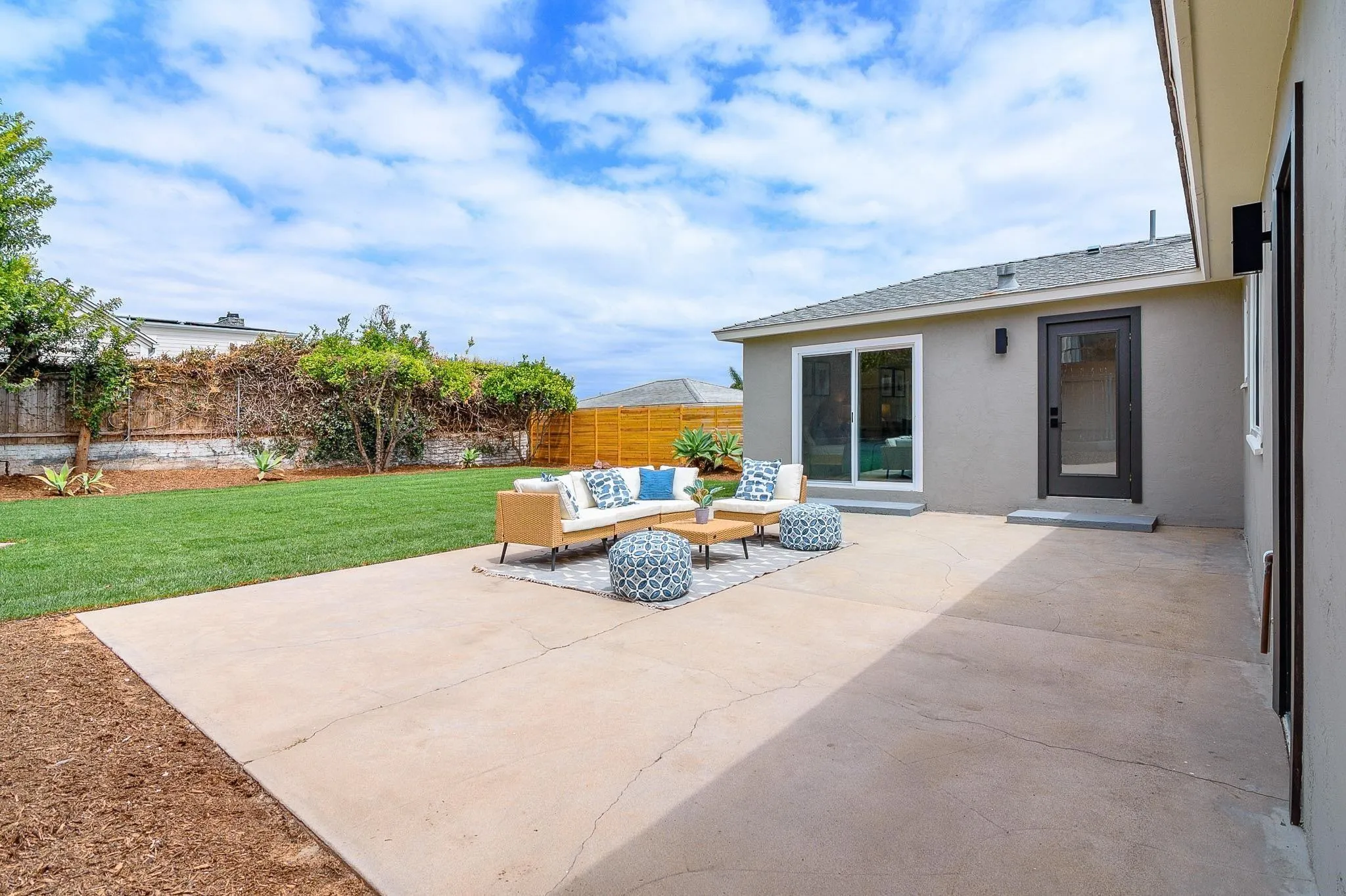3722 Dixon Pl