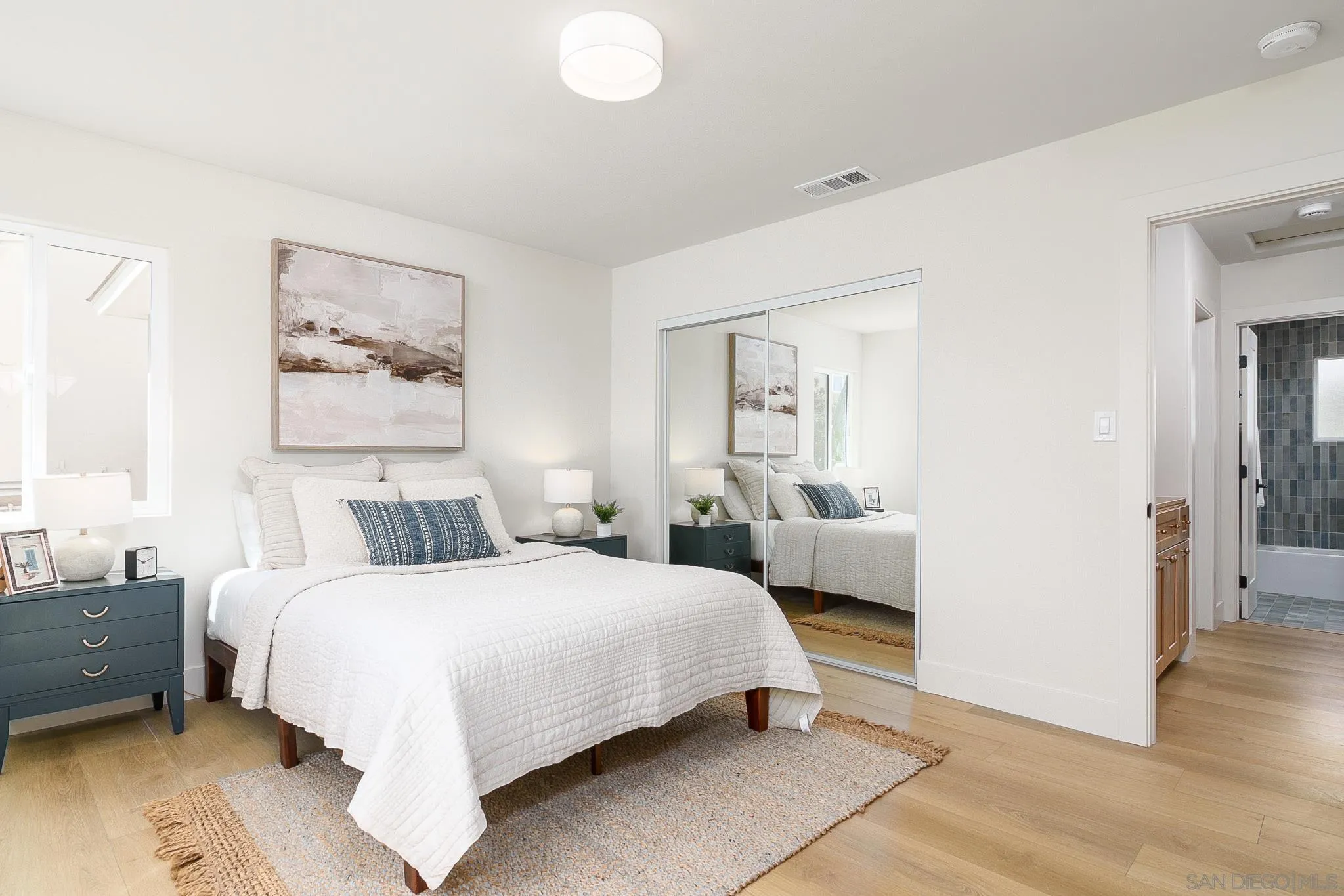 3722 Dixon Pl