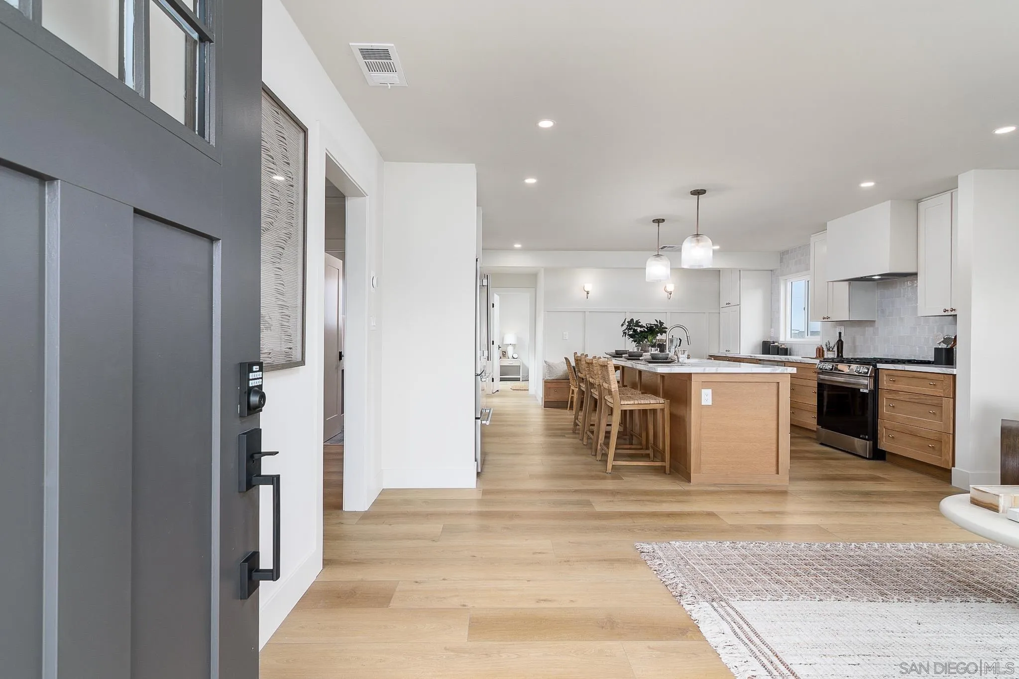 3722 Dixon Pl