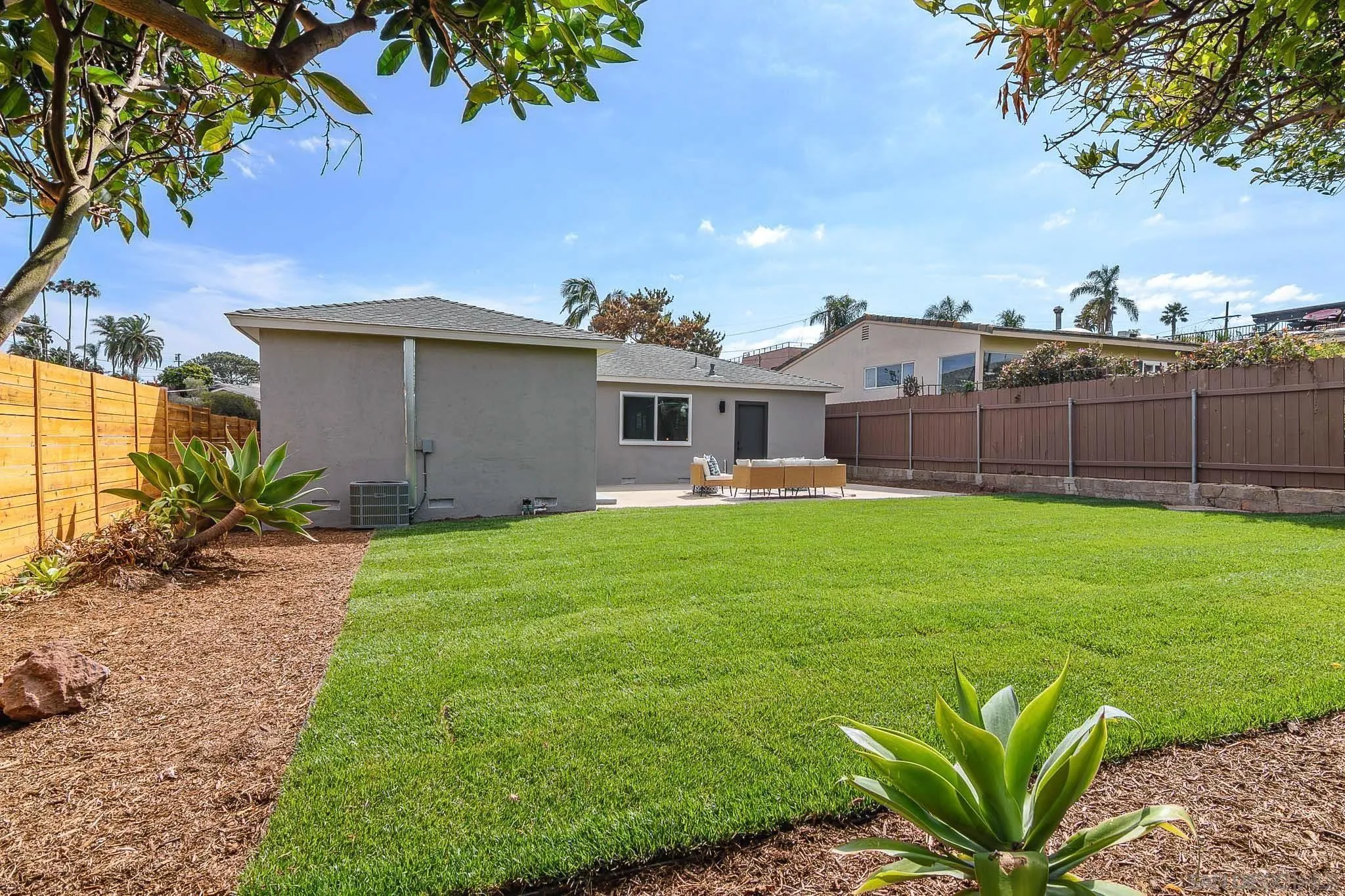 3722 Dixon Pl