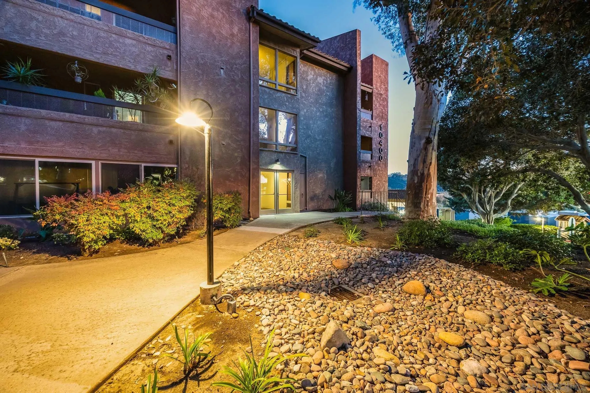 10400 Caminito Cuervo Unit 272