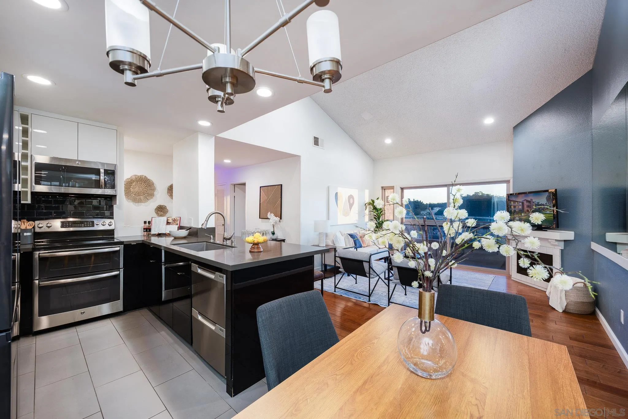 10400 Caminito Cuervo Unit 272