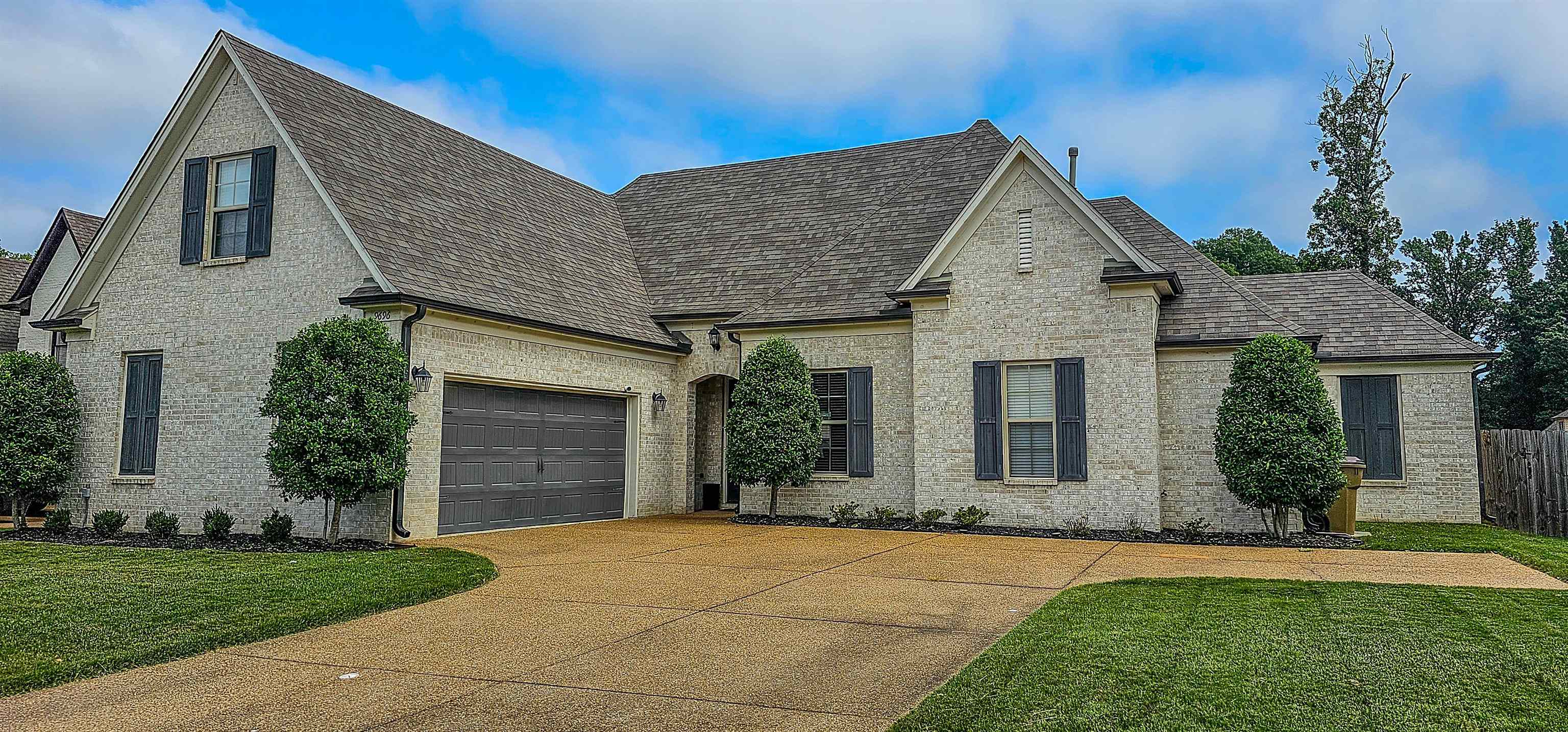 9696 WOODLAND BROOK LN