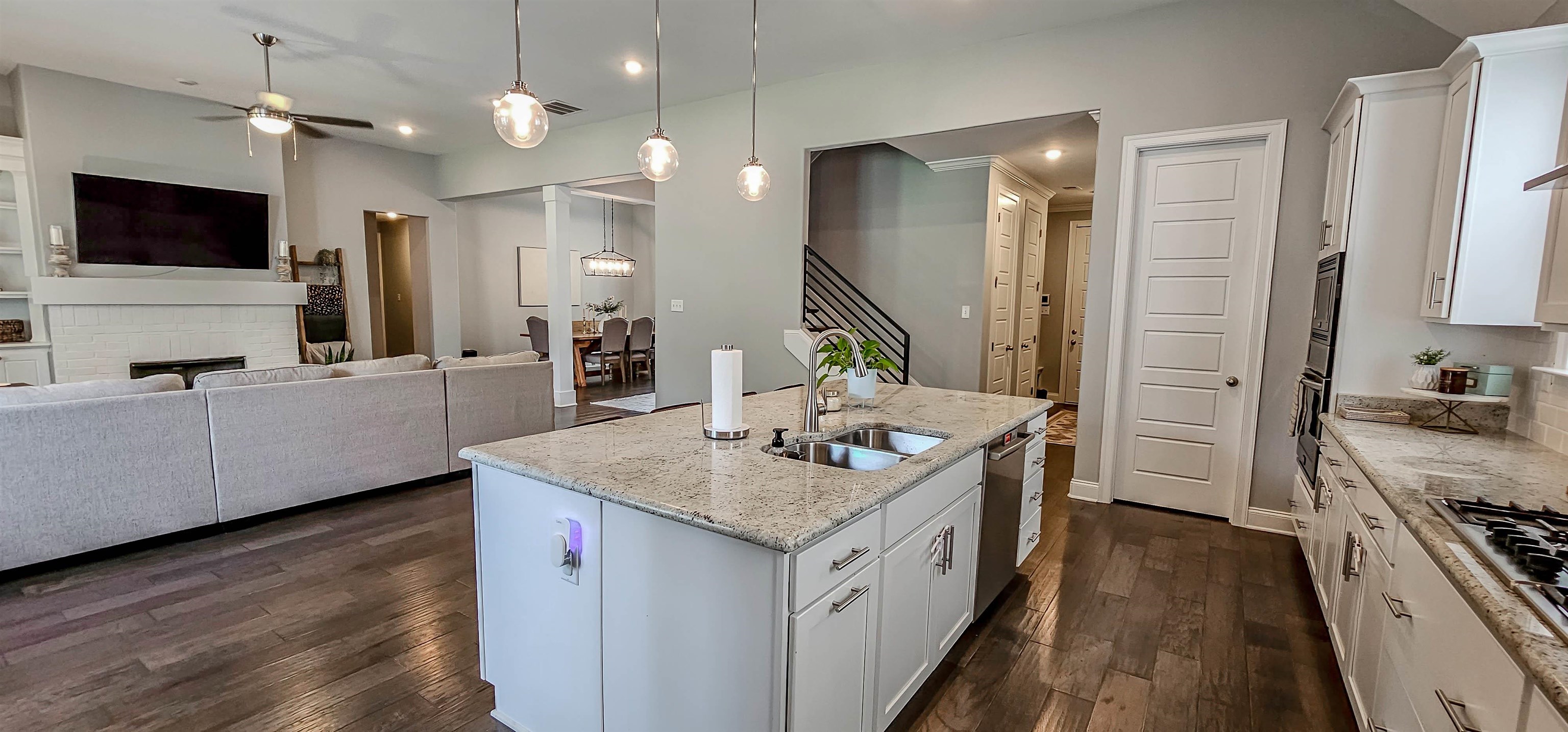 9696 WOODLAND BROOK LN