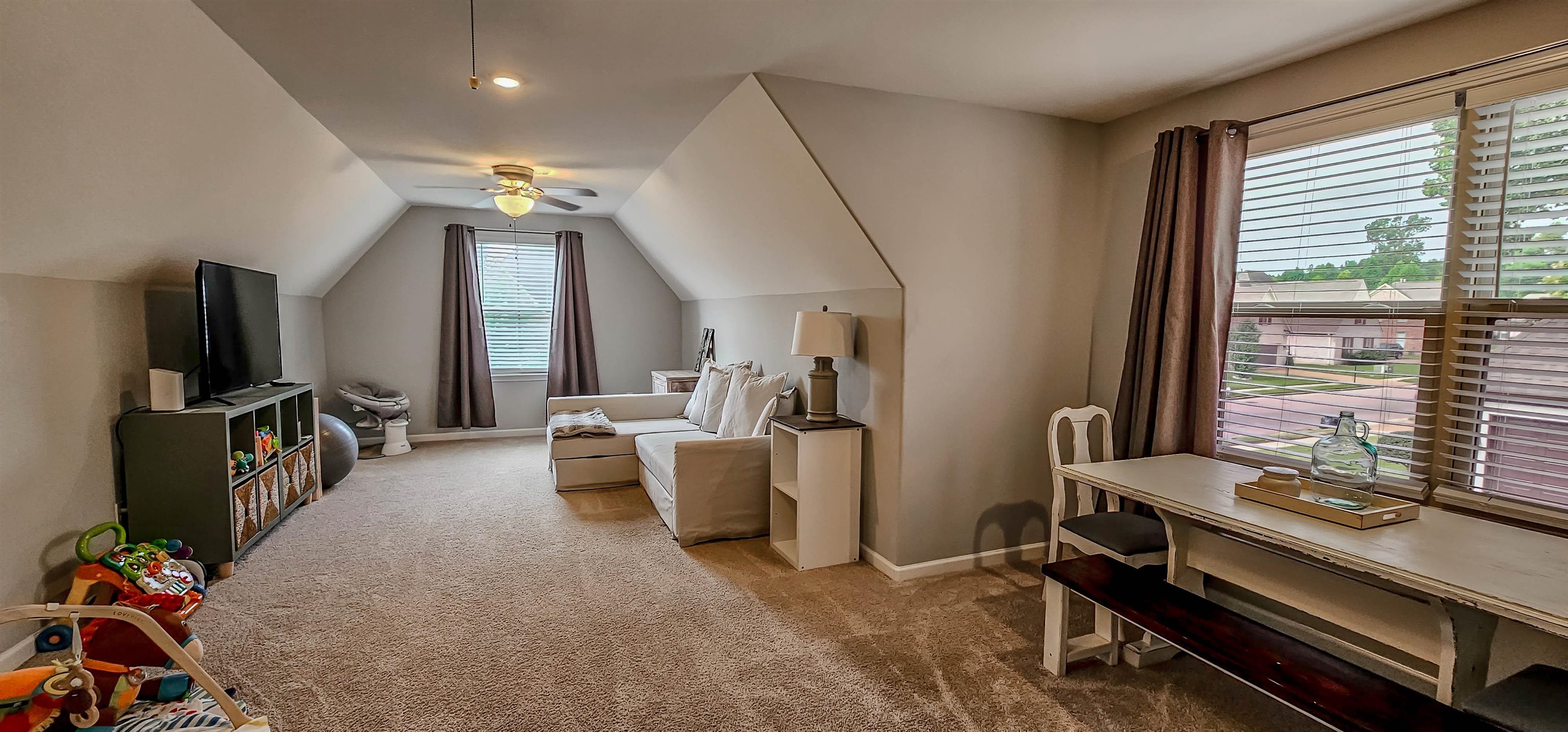 9696 WOODLAND BROOK LN