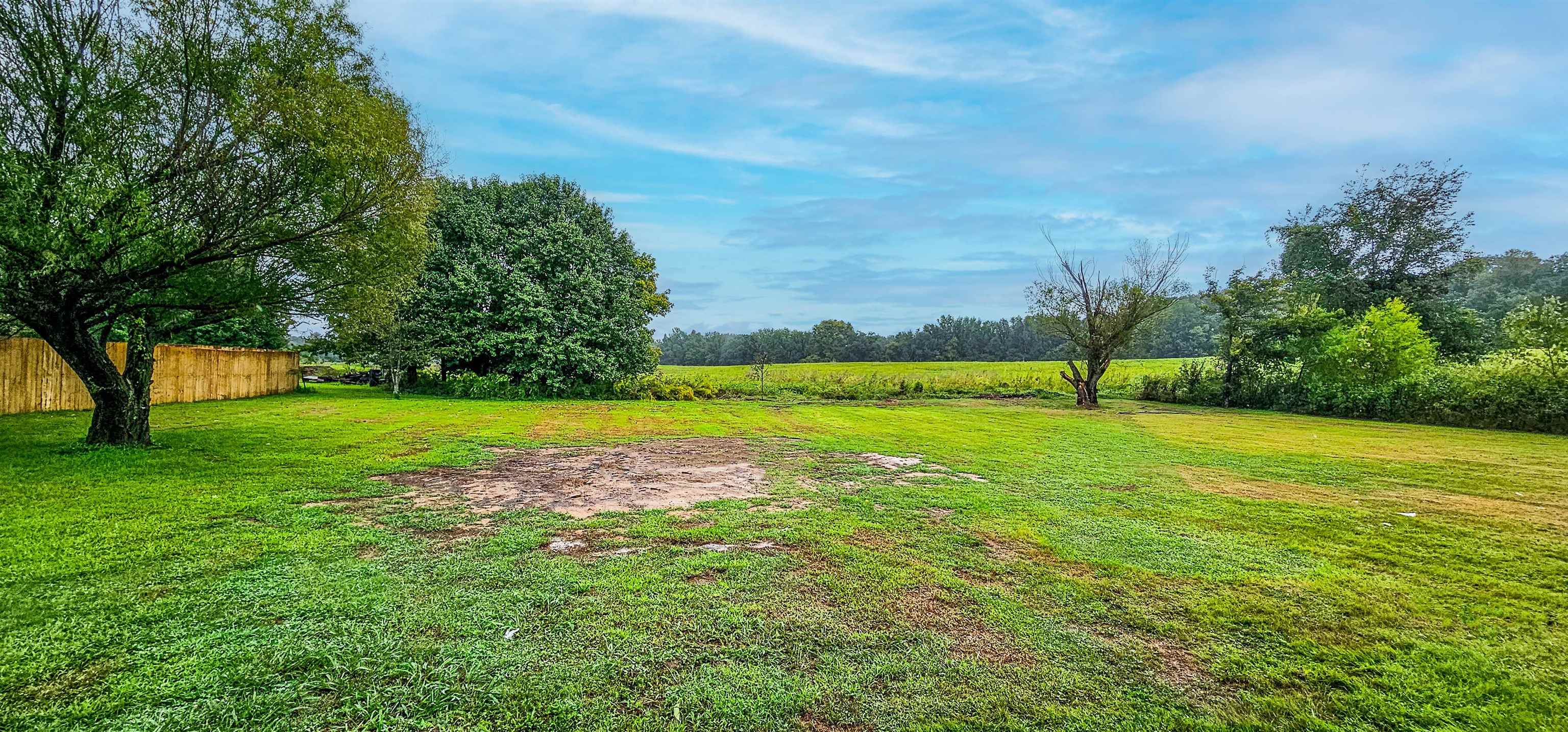 242 ROLLING MEADOW DR