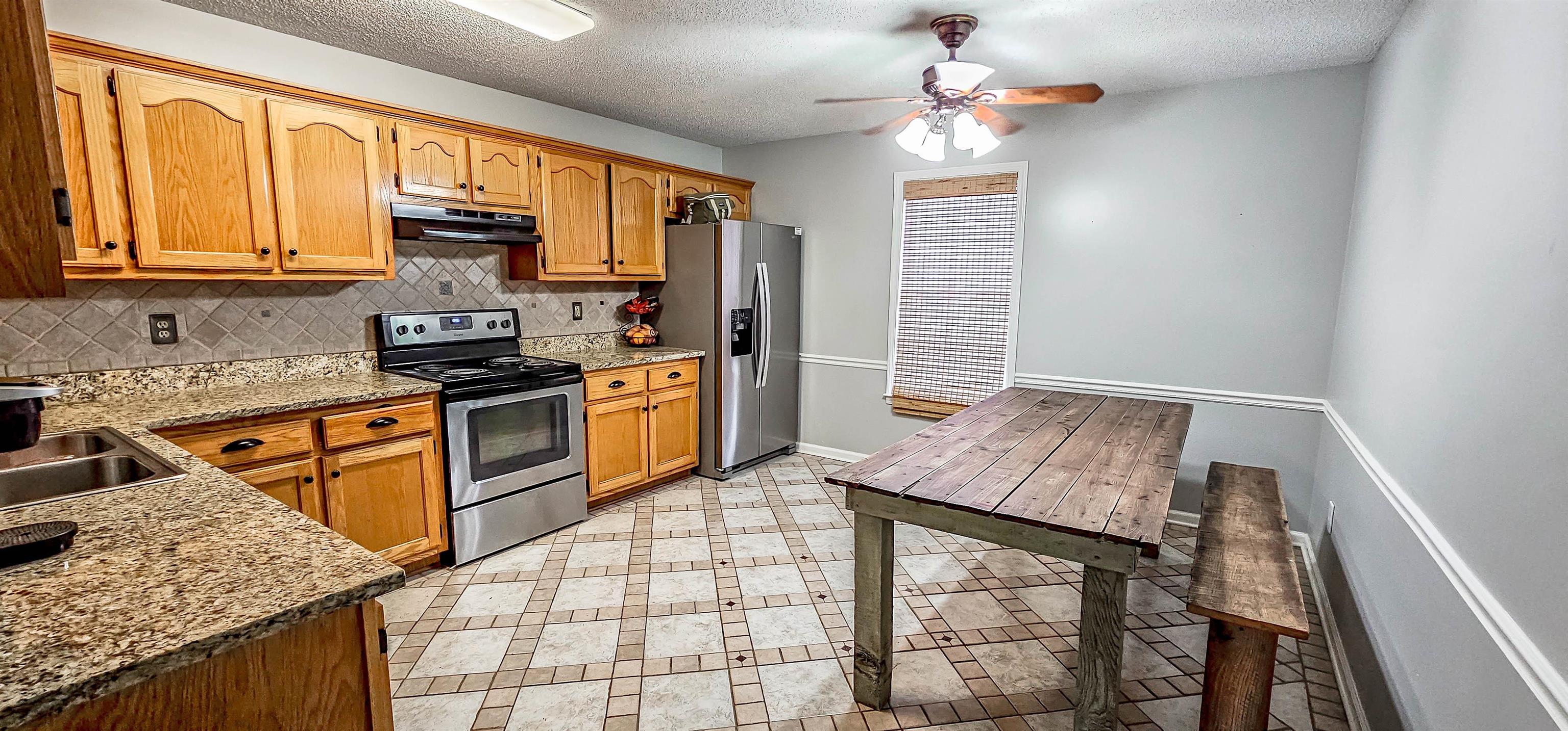 242 ROLLING MEADOW DR