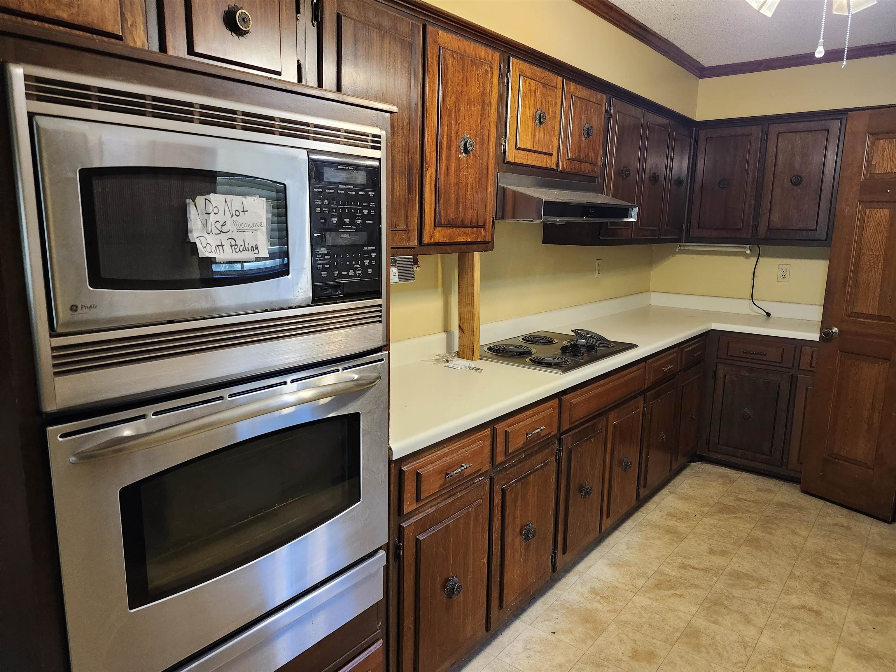 3801 CLUBVIEW DR