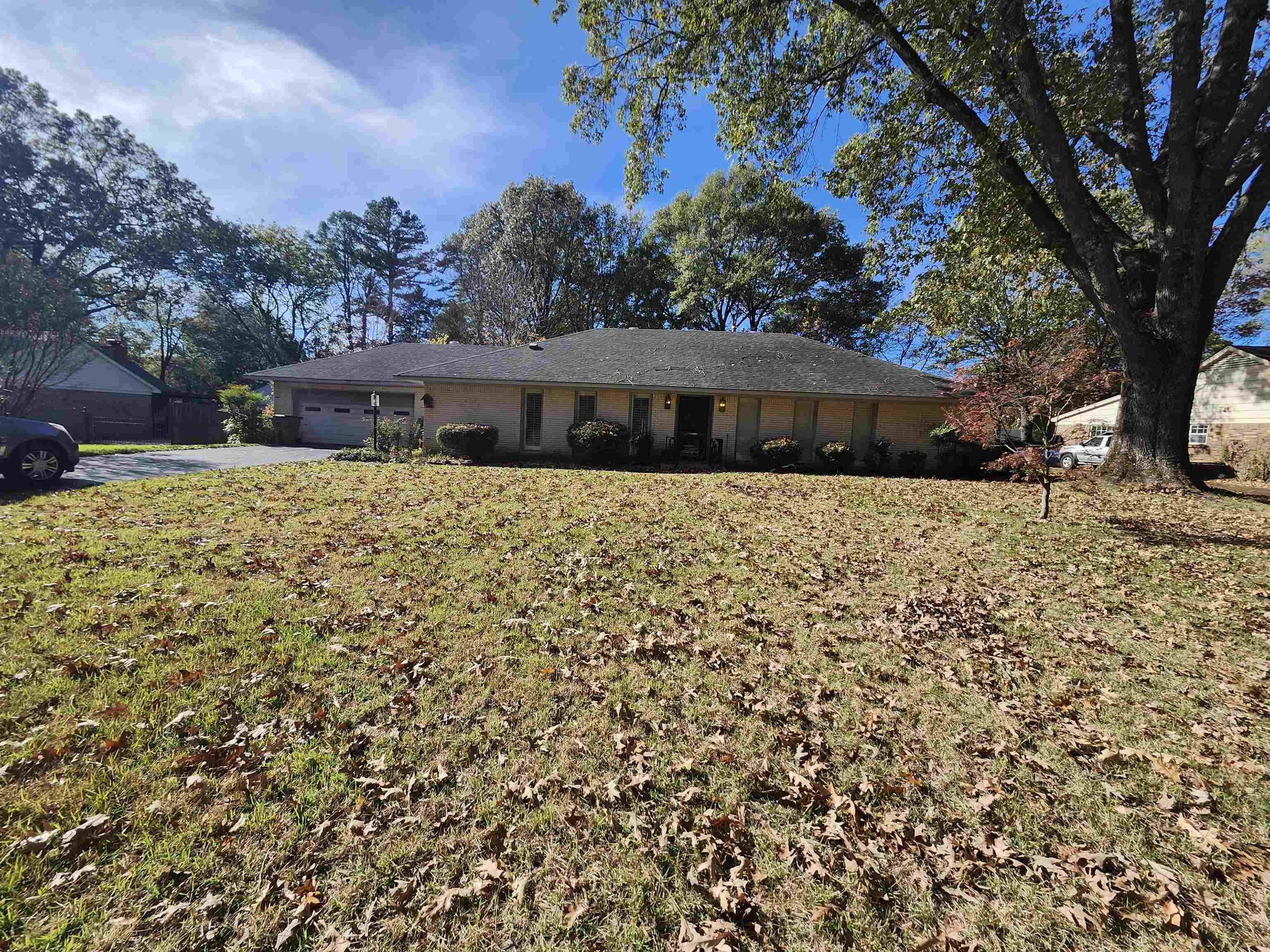 3801 CLUBVIEW DR