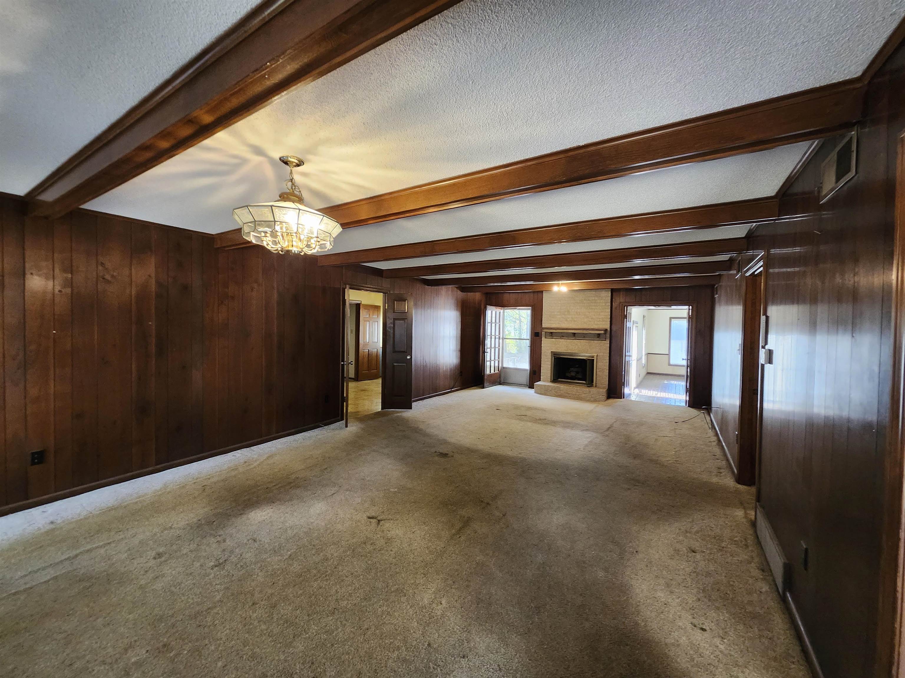 3801 CLUBVIEW DR