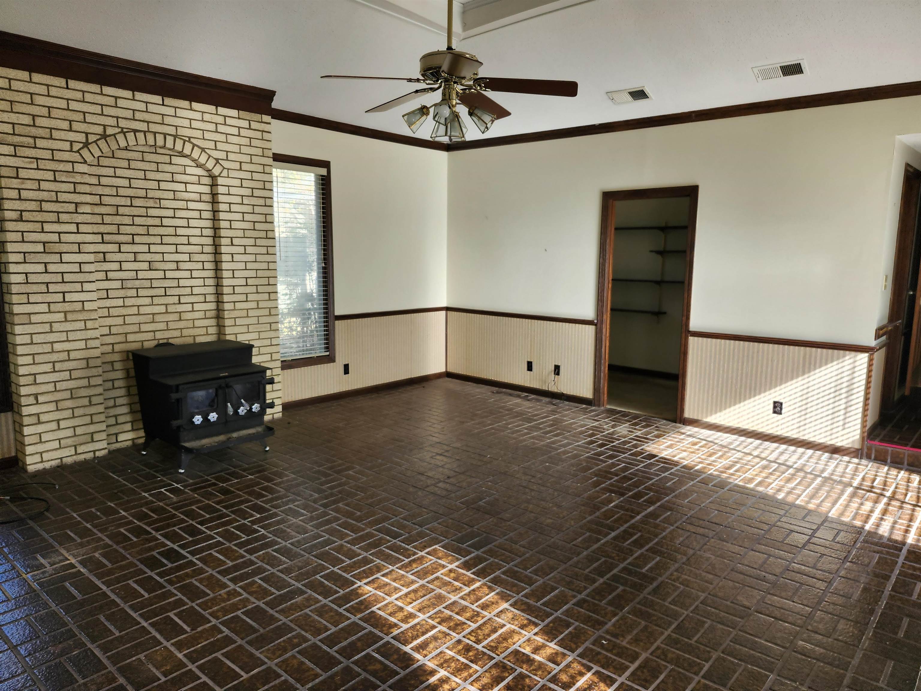 3801 CLUBVIEW DR