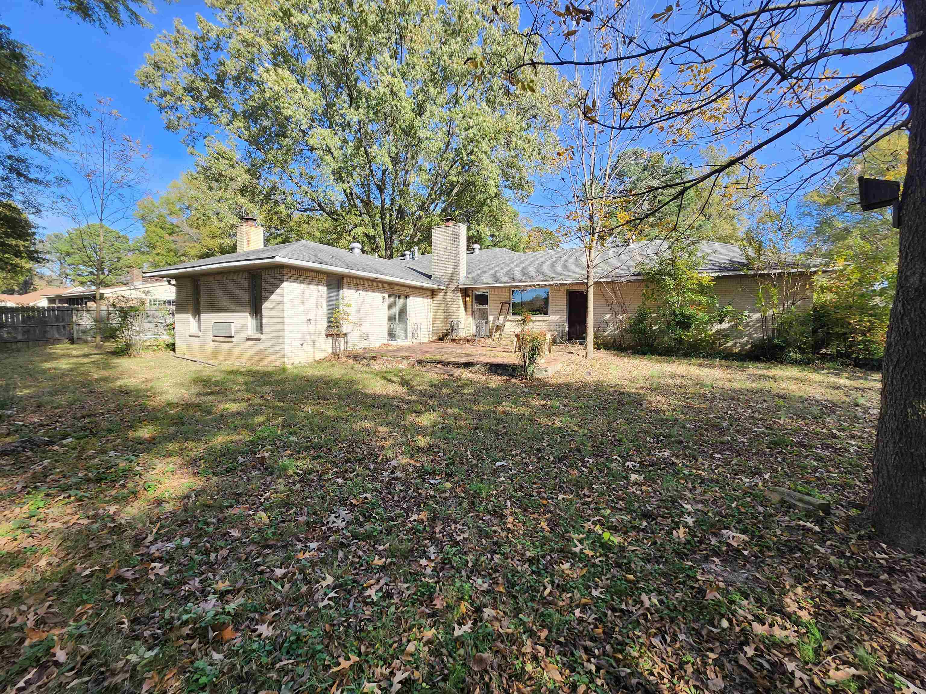 3801 CLUBVIEW DR