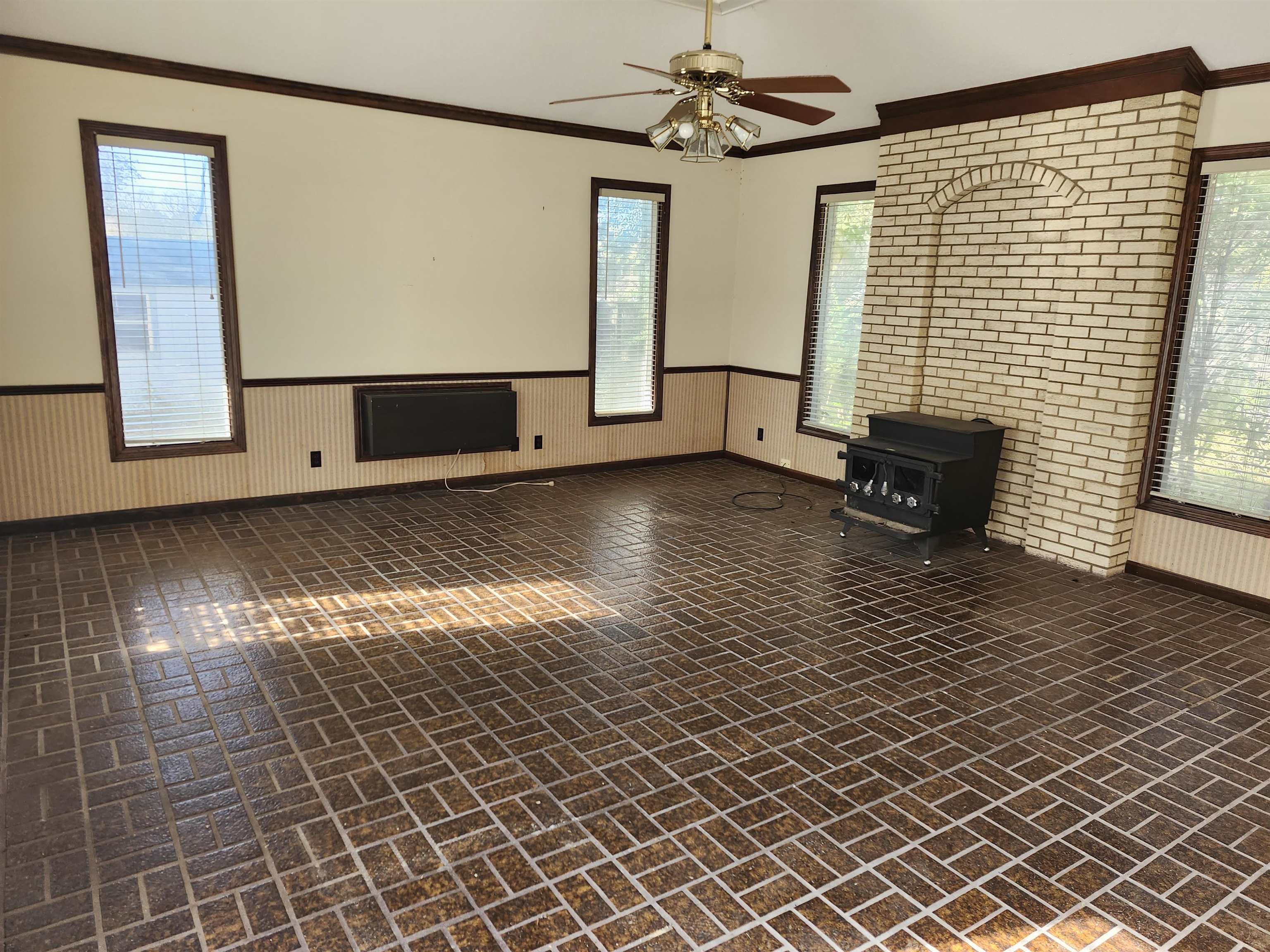 3801 CLUBVIEW DR