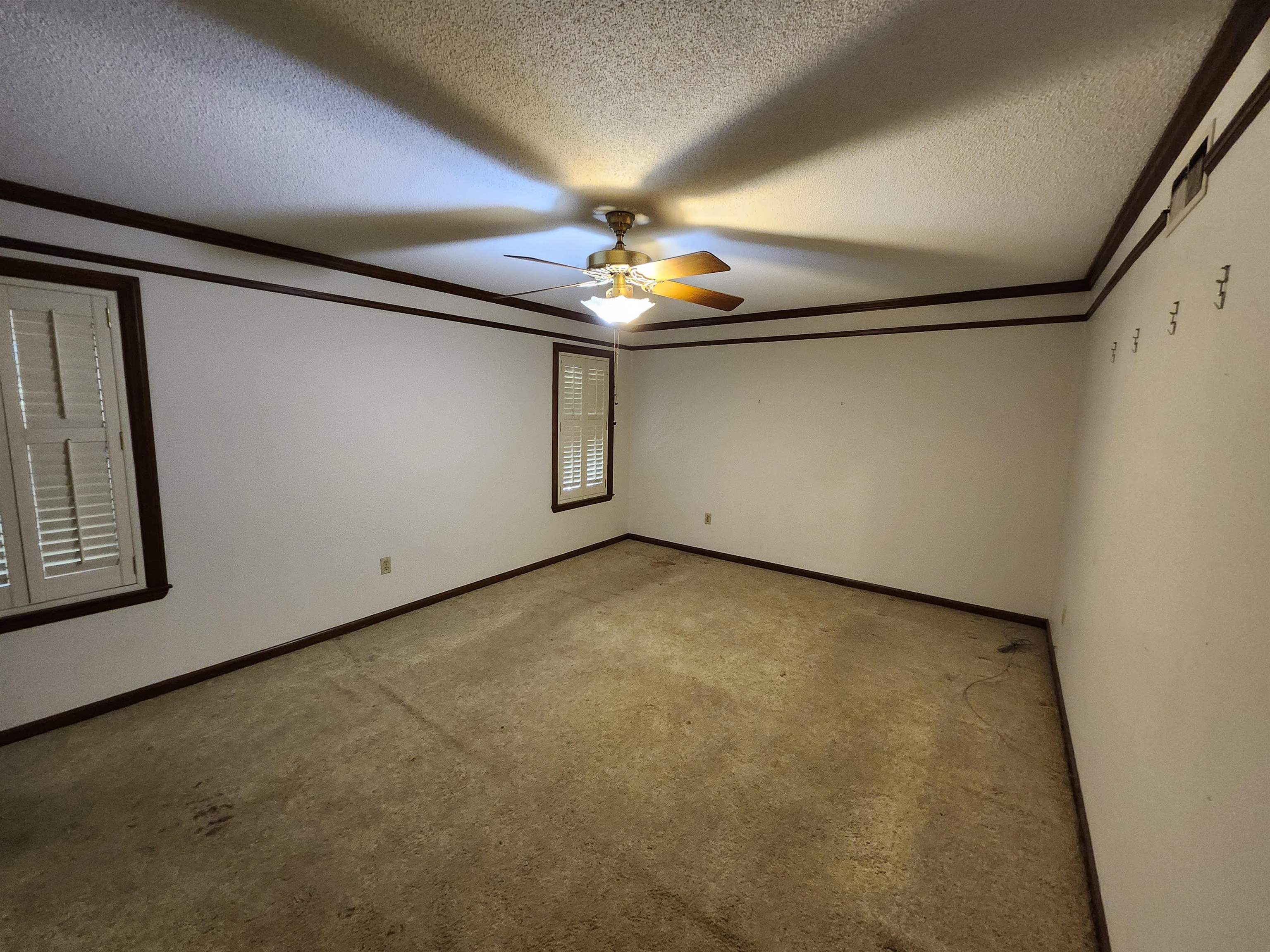 3801 CLUBVIEW DR
