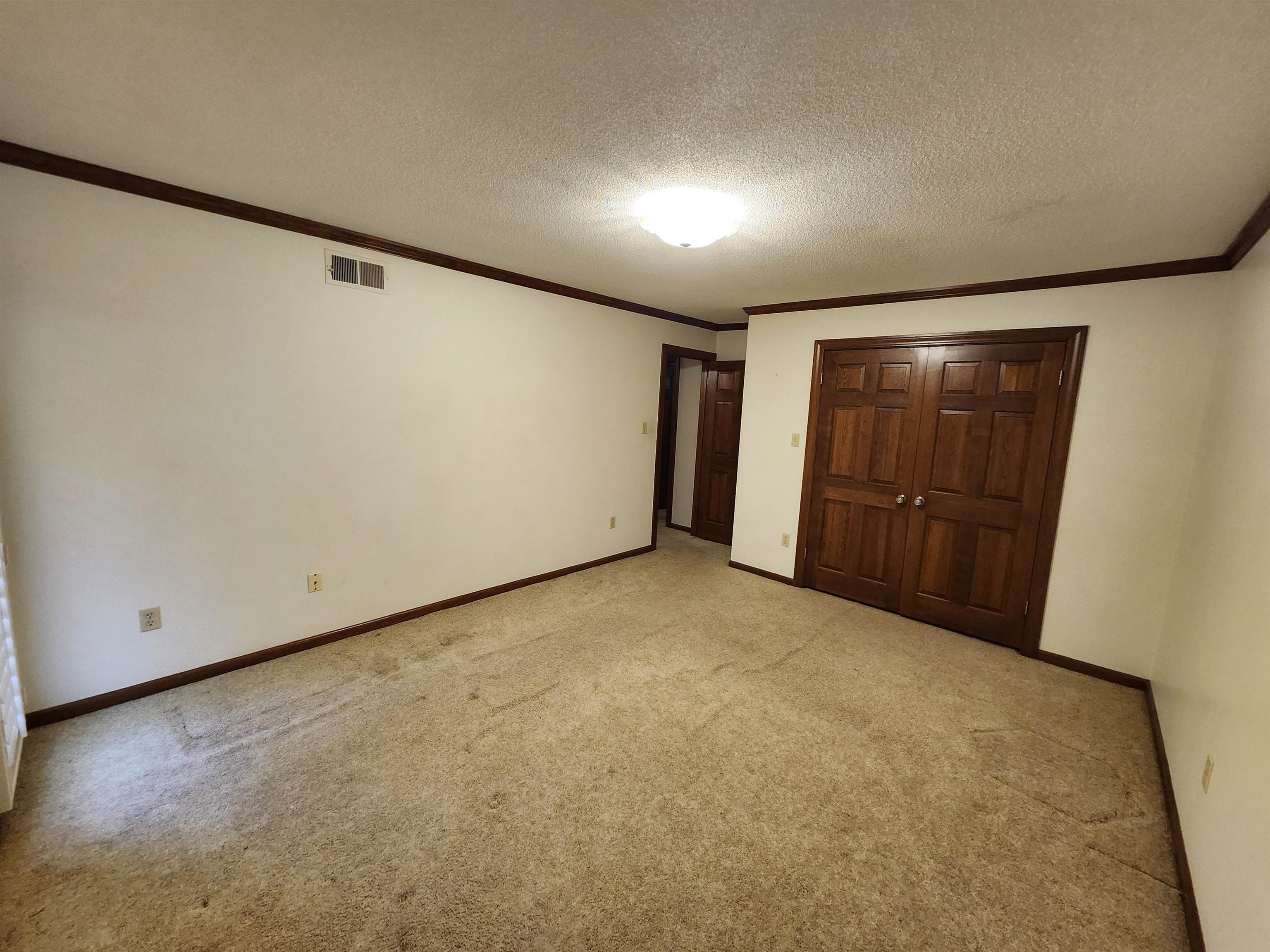 3801 CLUBVIEW DR