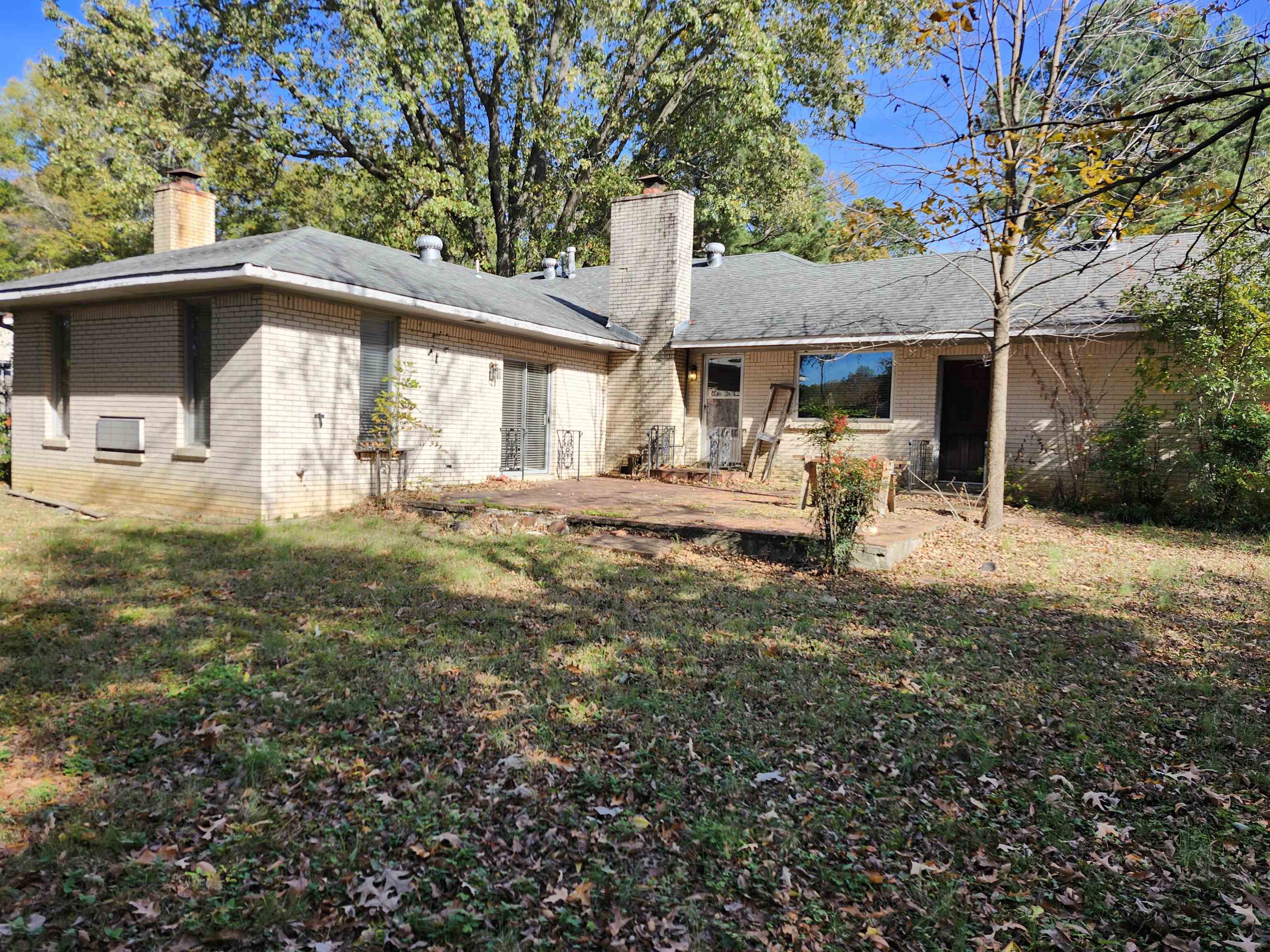 3801 CLUBVIEW DR
