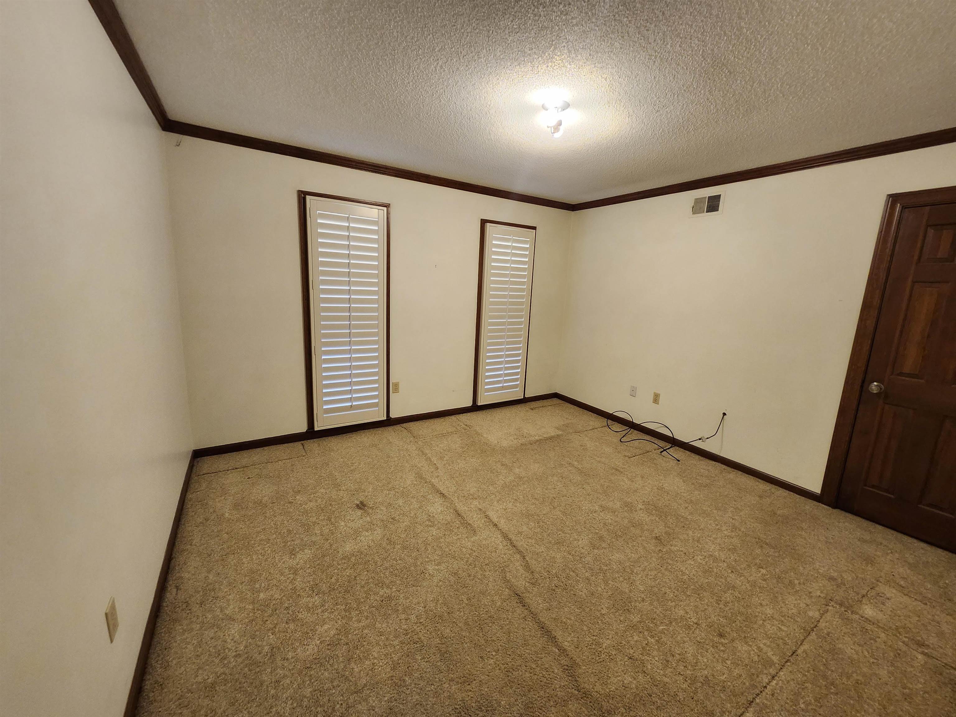 3801 CLUBVIEW DR