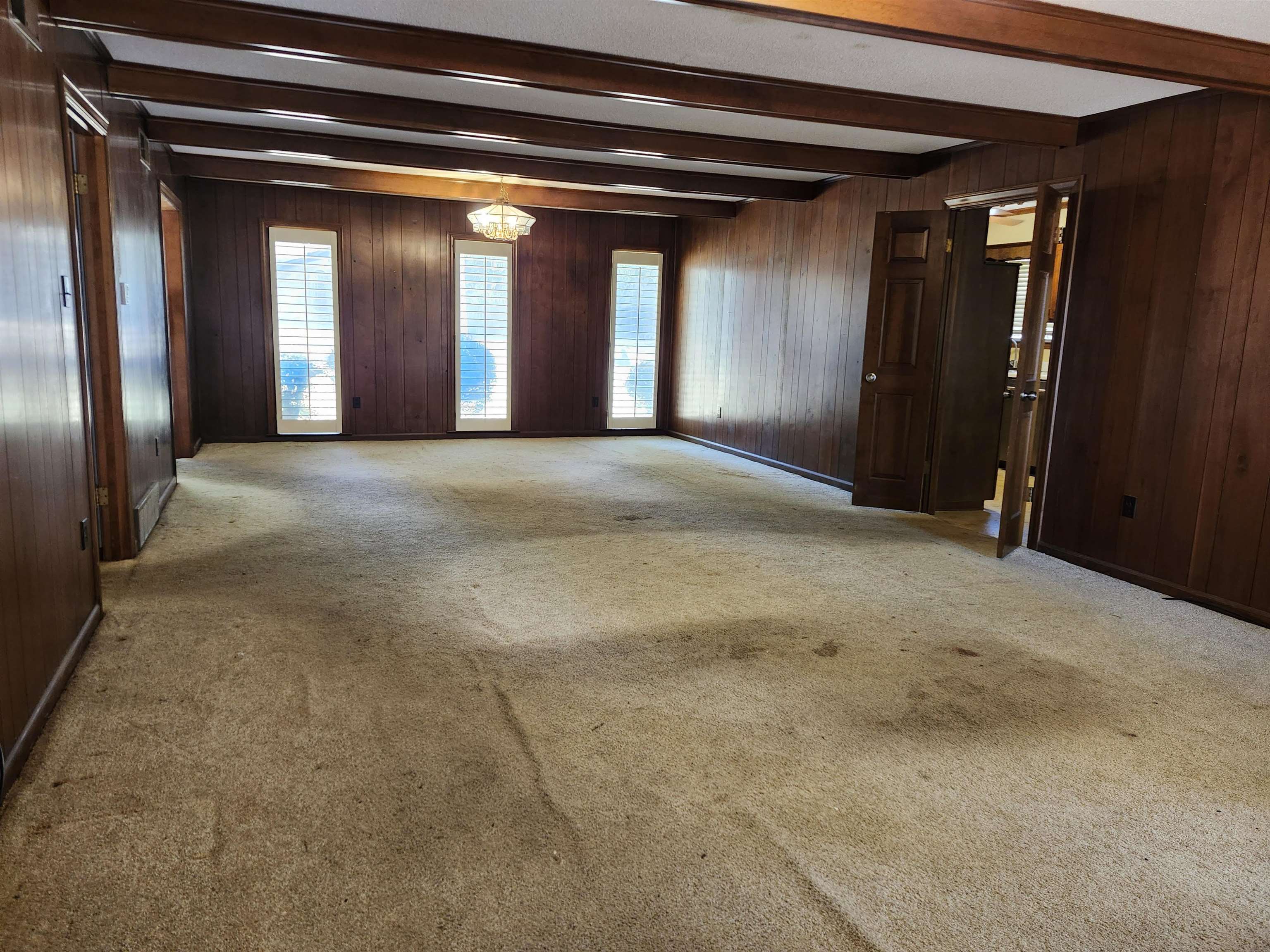 3801 CLUBVIEW DR
