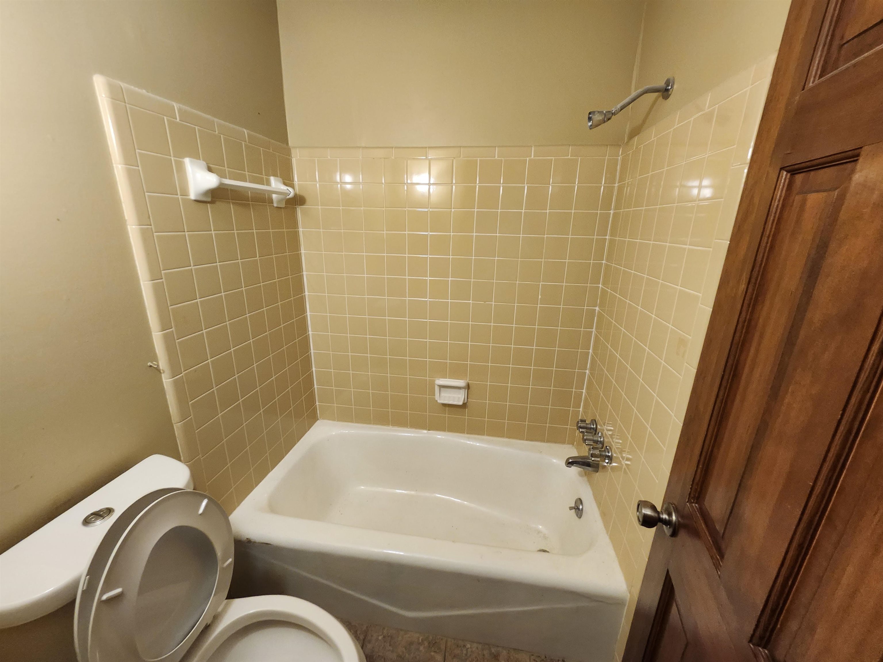 3801 CLUBVIEW DR