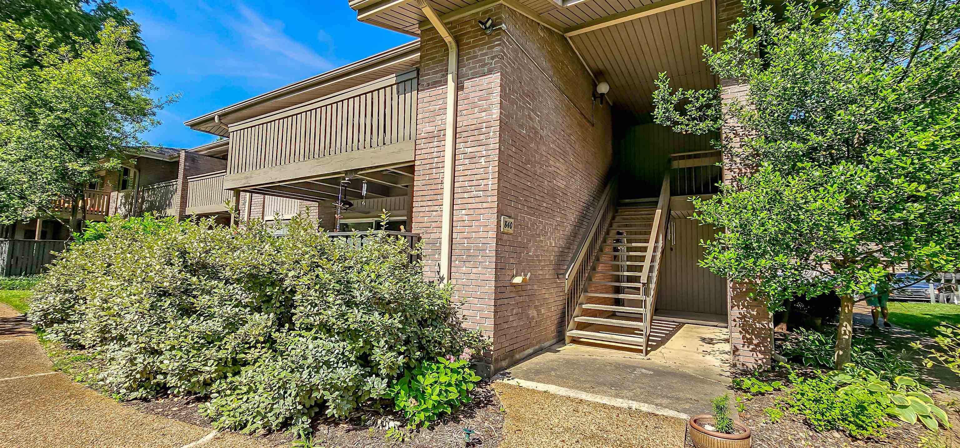 840 THISTLEDOWN DR Unit: 1009
