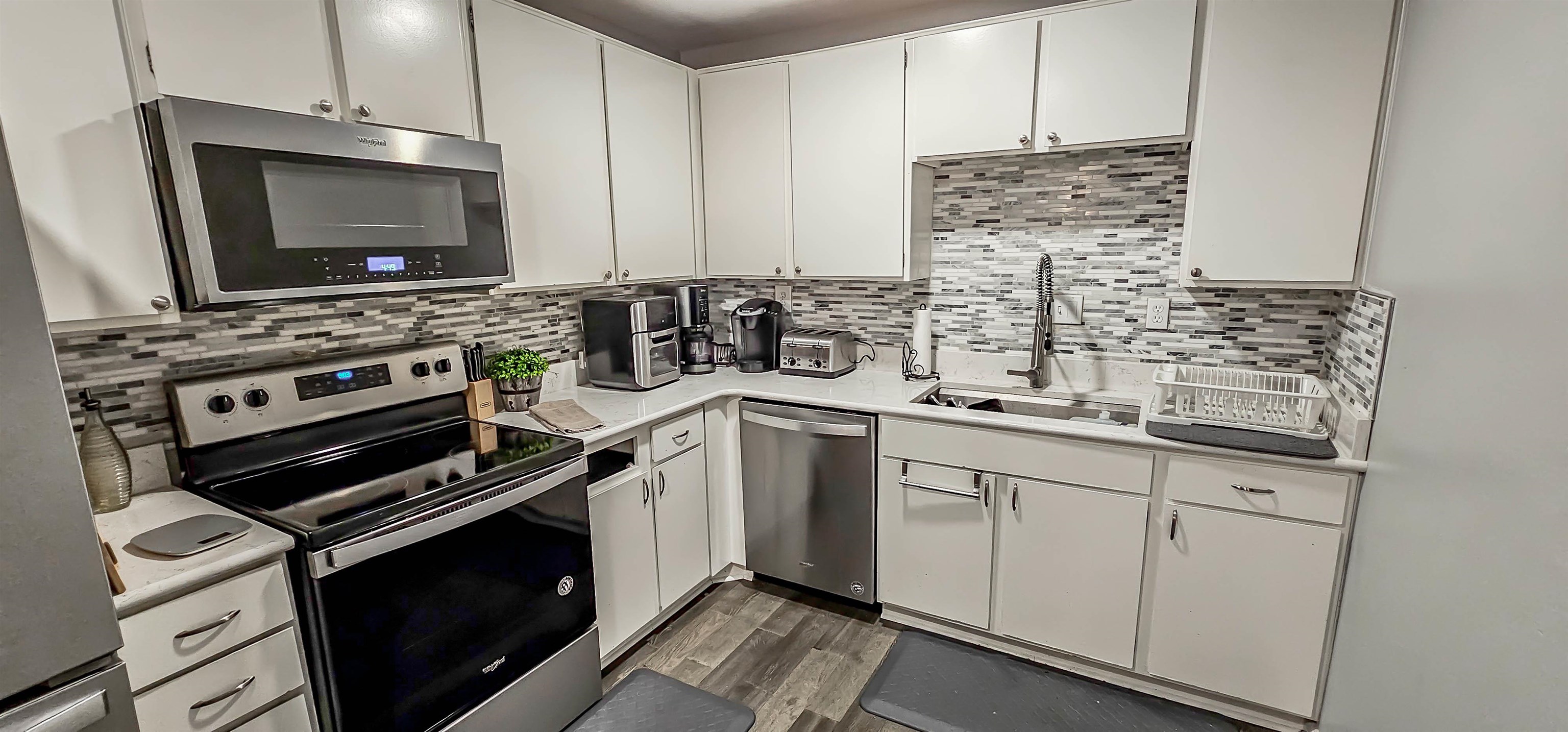 840 THISTLEDOWN DR Unit: 1009