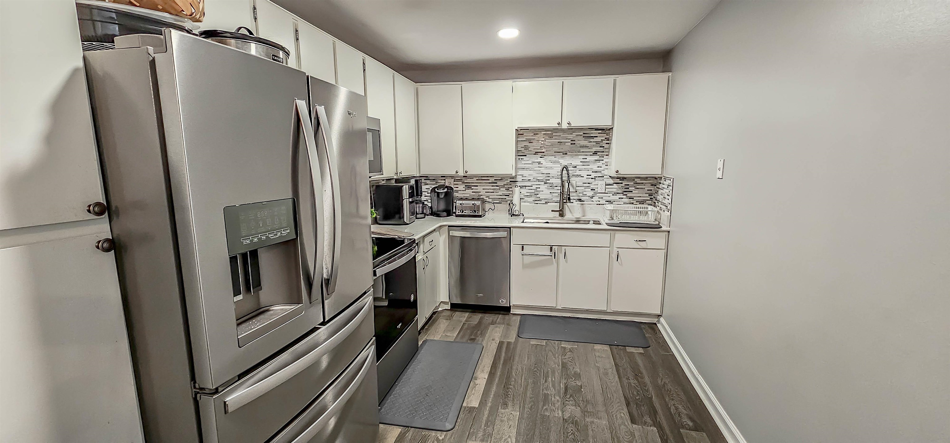 840 THISTLEDOWN DR Unit: 1009