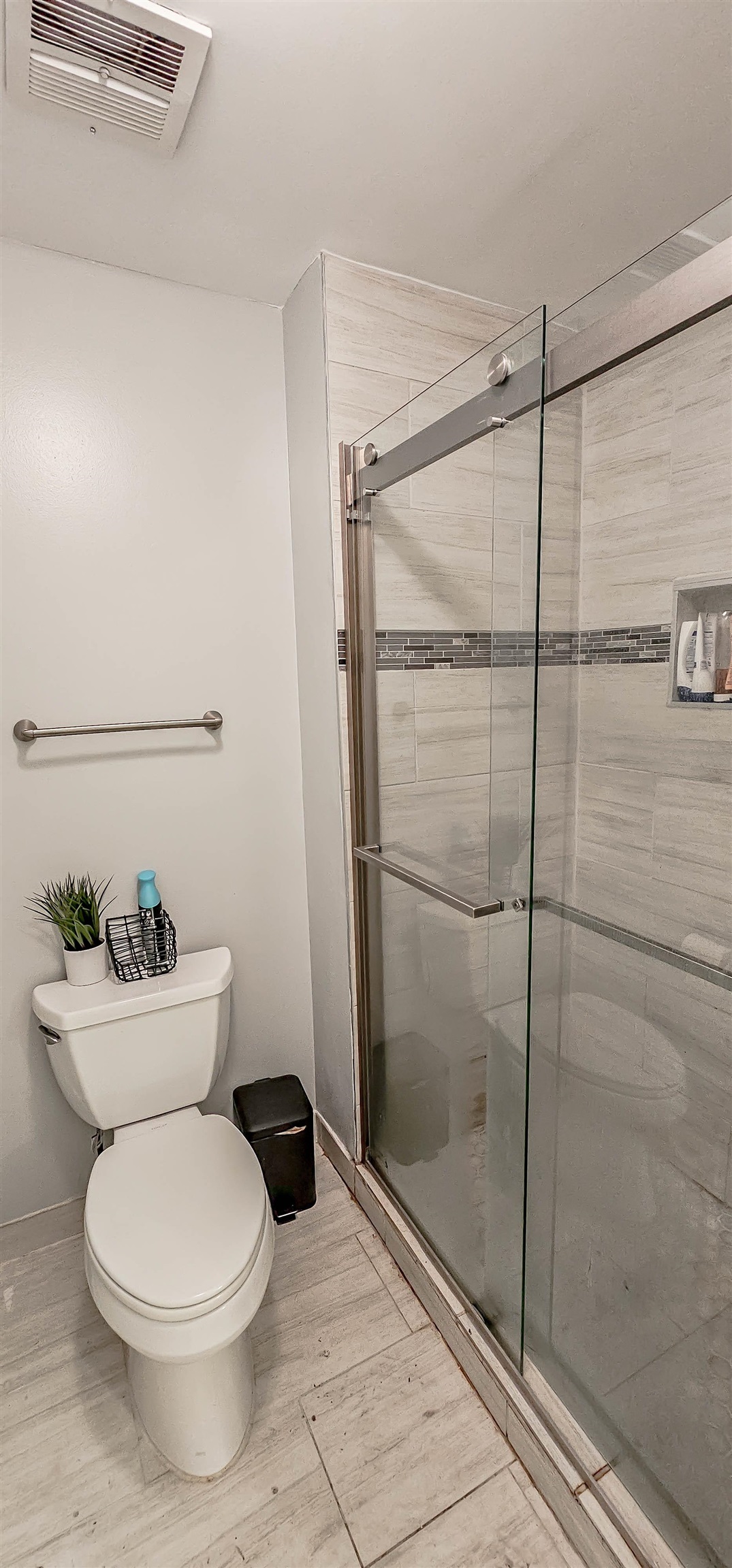 840 THISTLEDOWN DR Unit: 1009