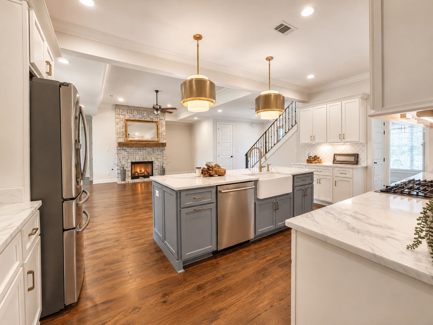 834 CYPRESS ROCK CV