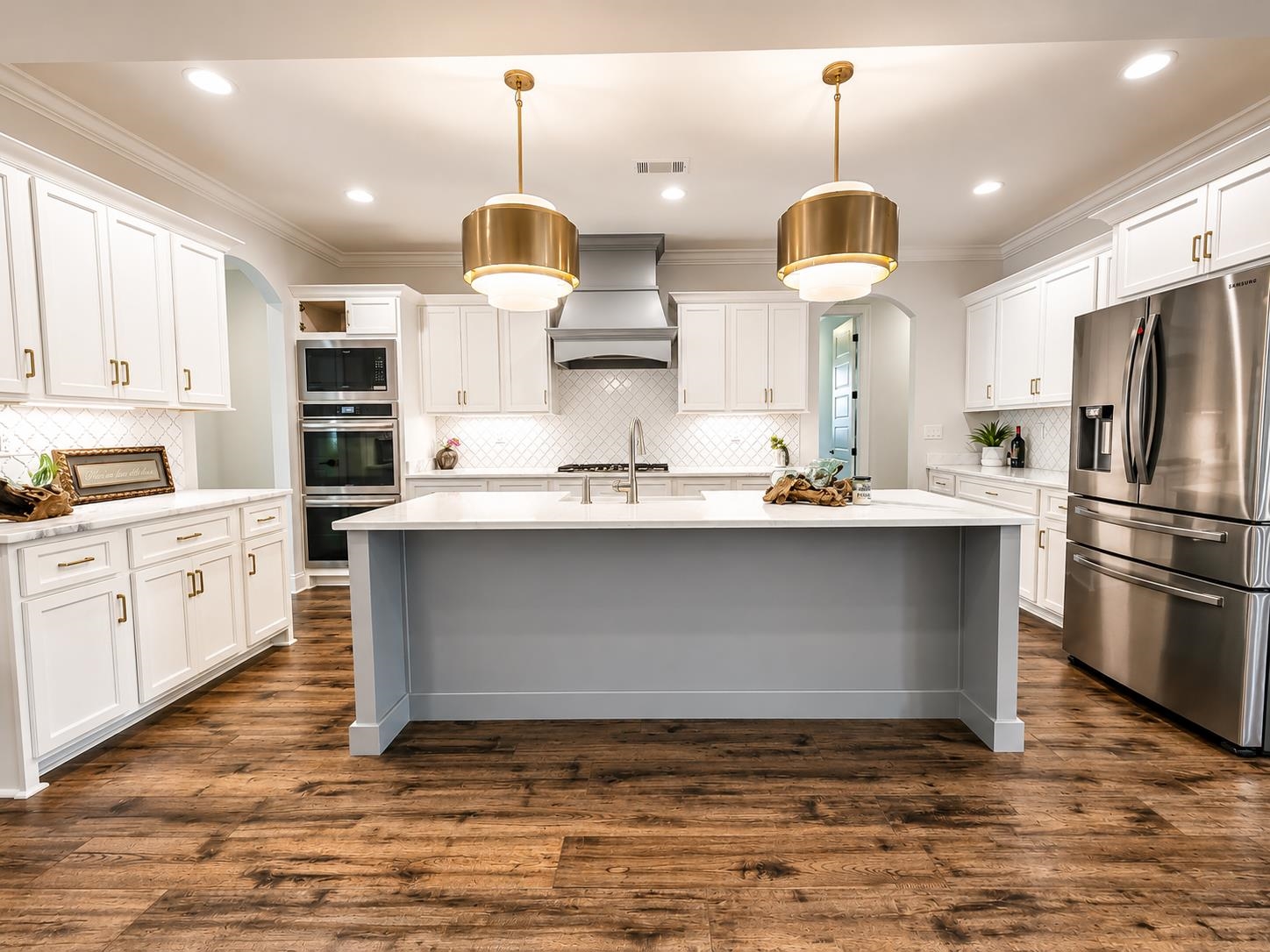 834 CYPRESS ROCK CV