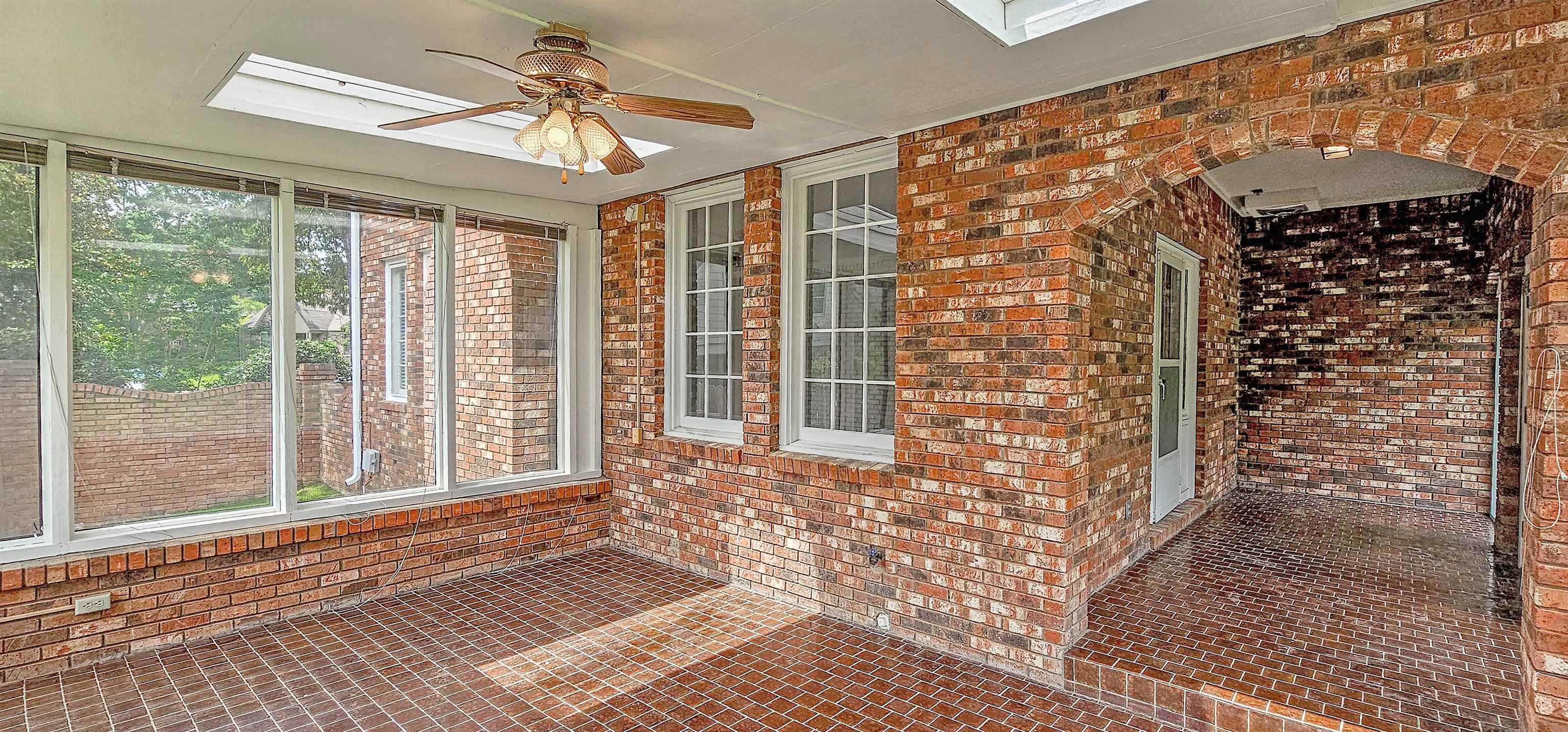8451 OLD ELM CV
