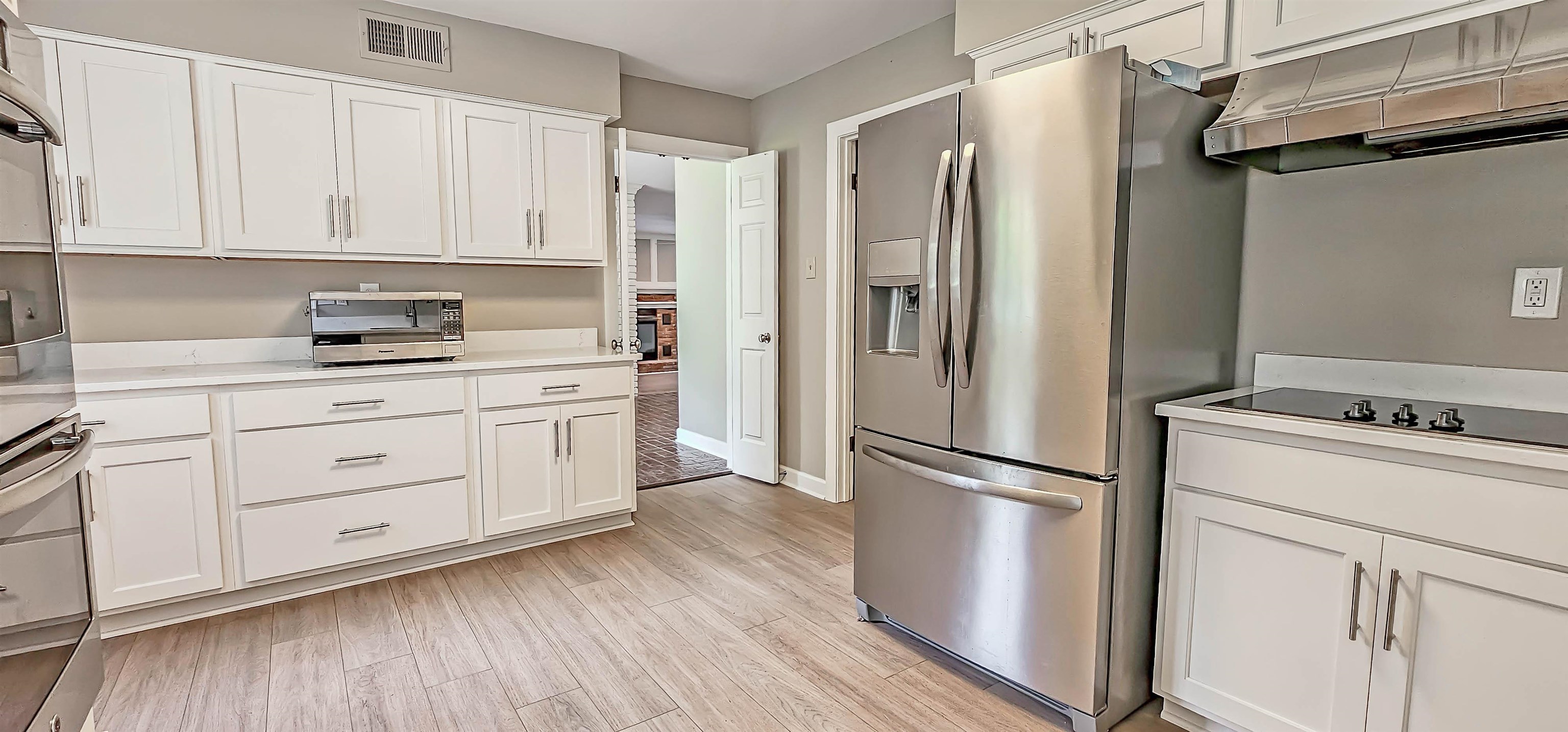 8451 OLD ELM CV