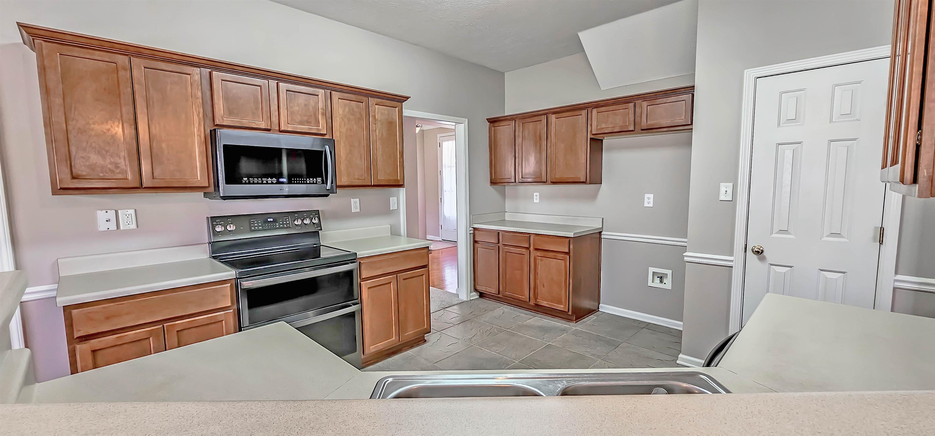8678 ASHBURY OAK DR