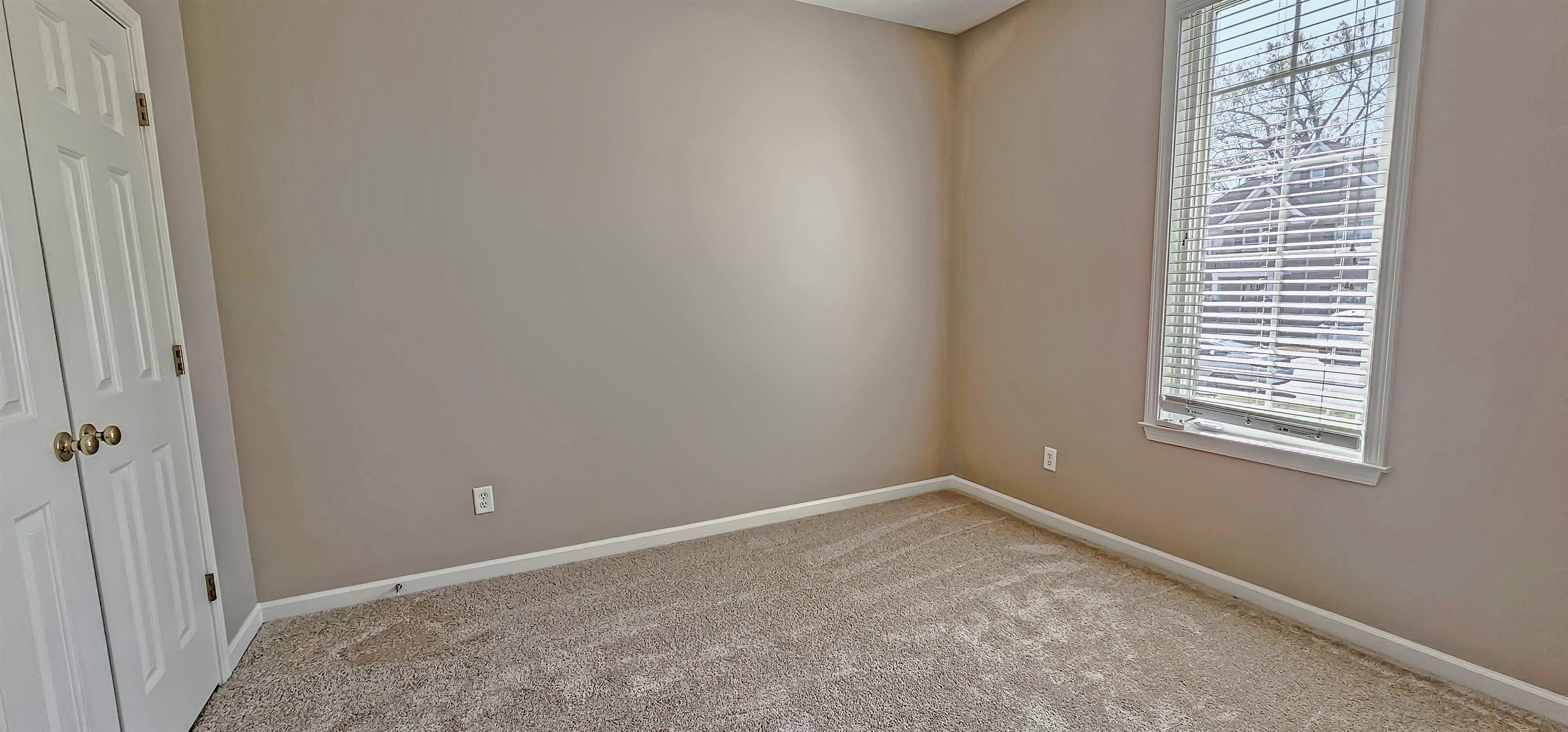 8678 ASHBURY OAK DR