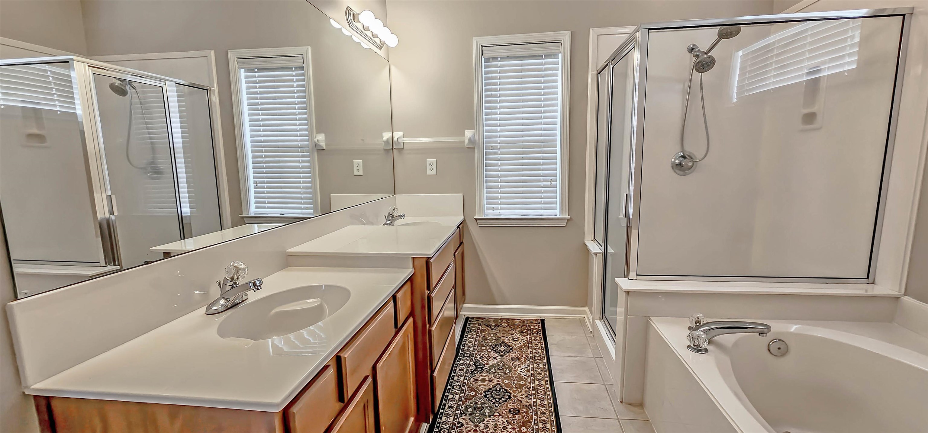 8678 ASHBURY OAK DR