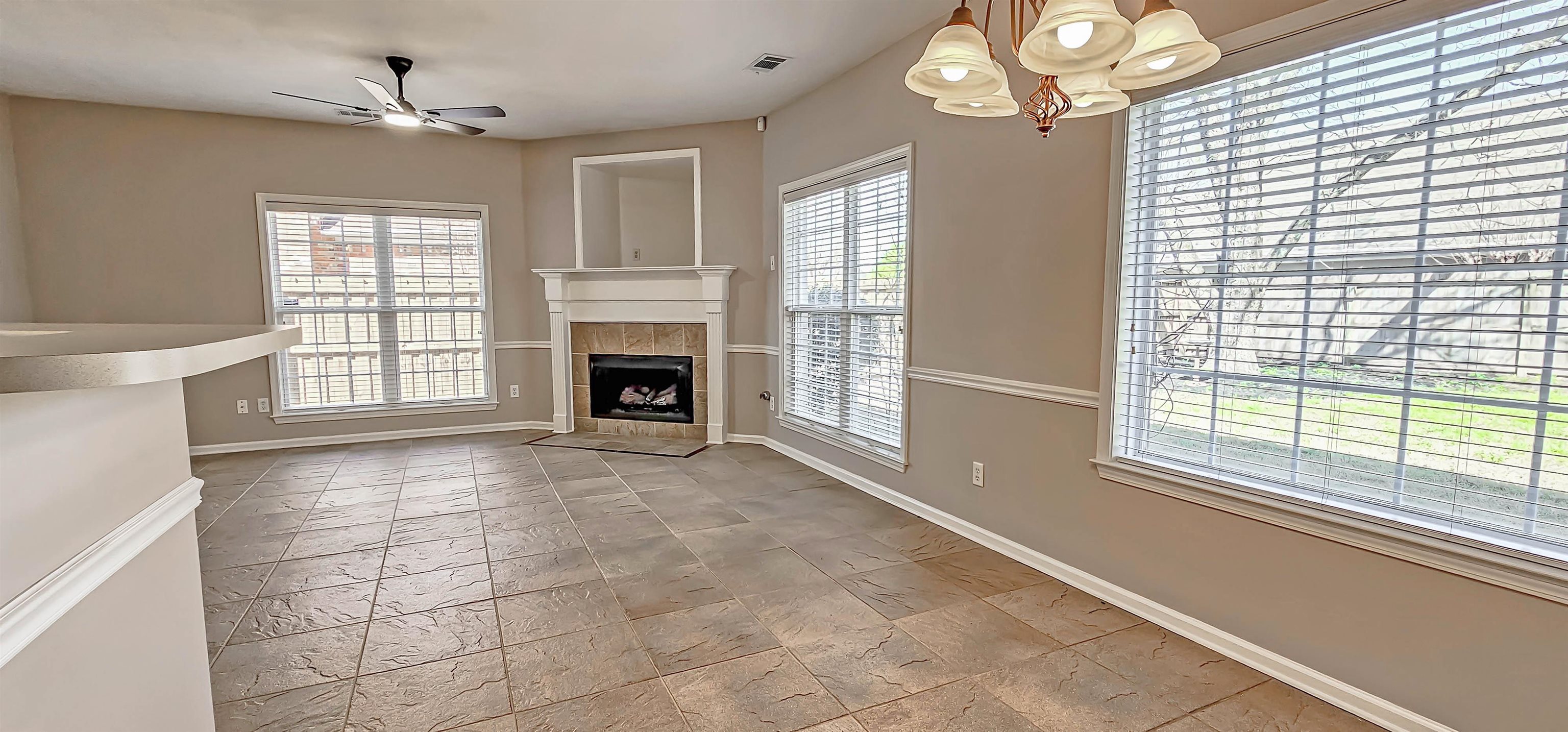 8678 ASHBURY OAK DR