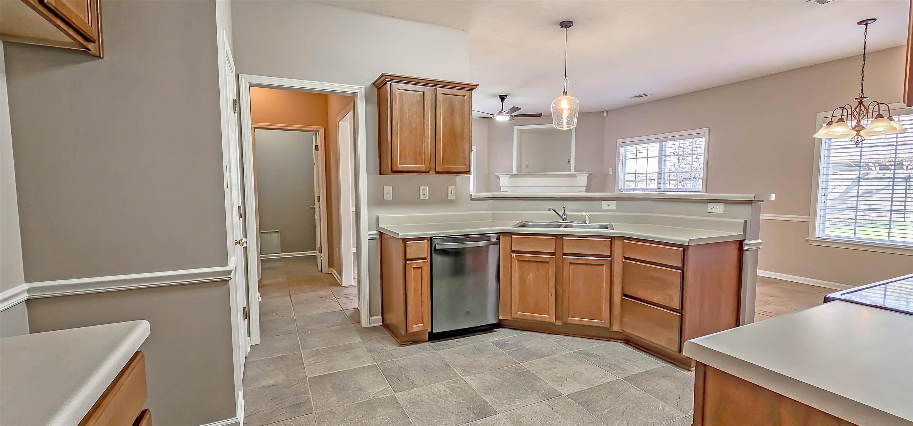 8678 ASHBURY OAK DR