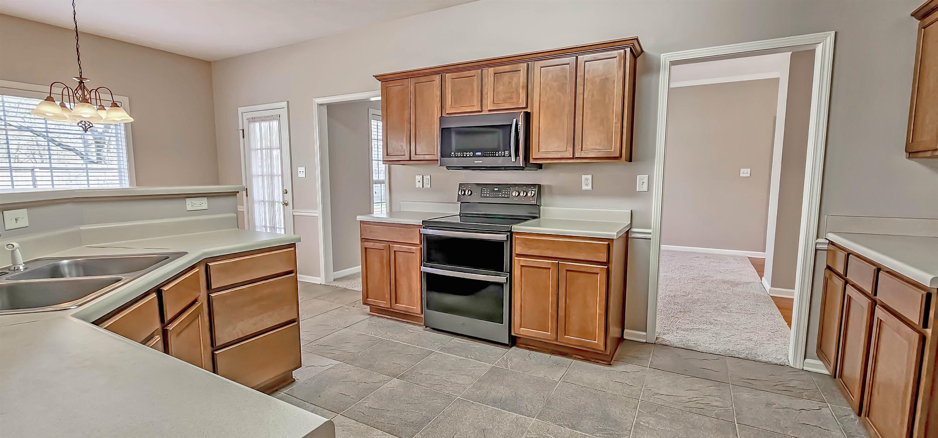8678 ASHBURY OAK DR