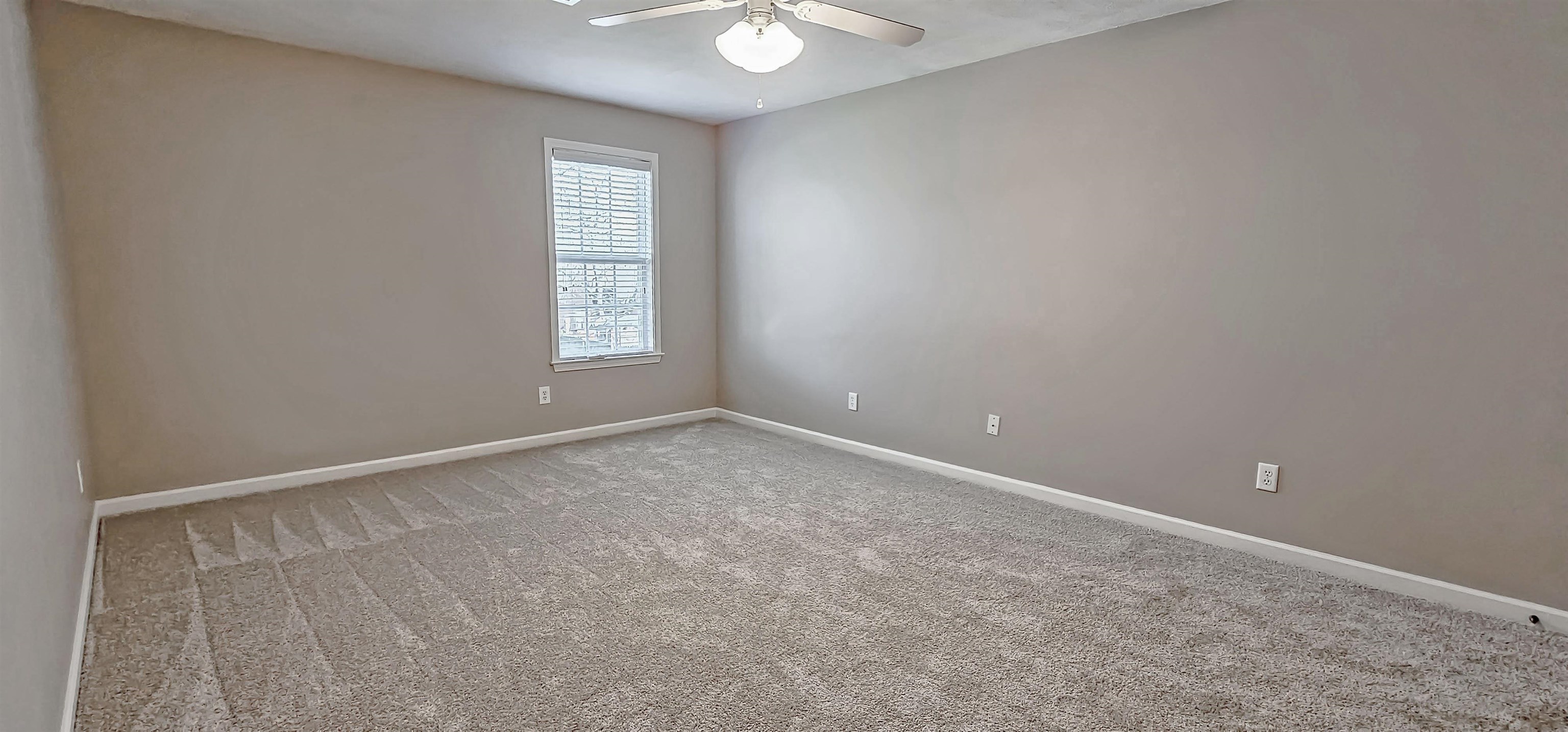 8678 ASHBURY OAK DR