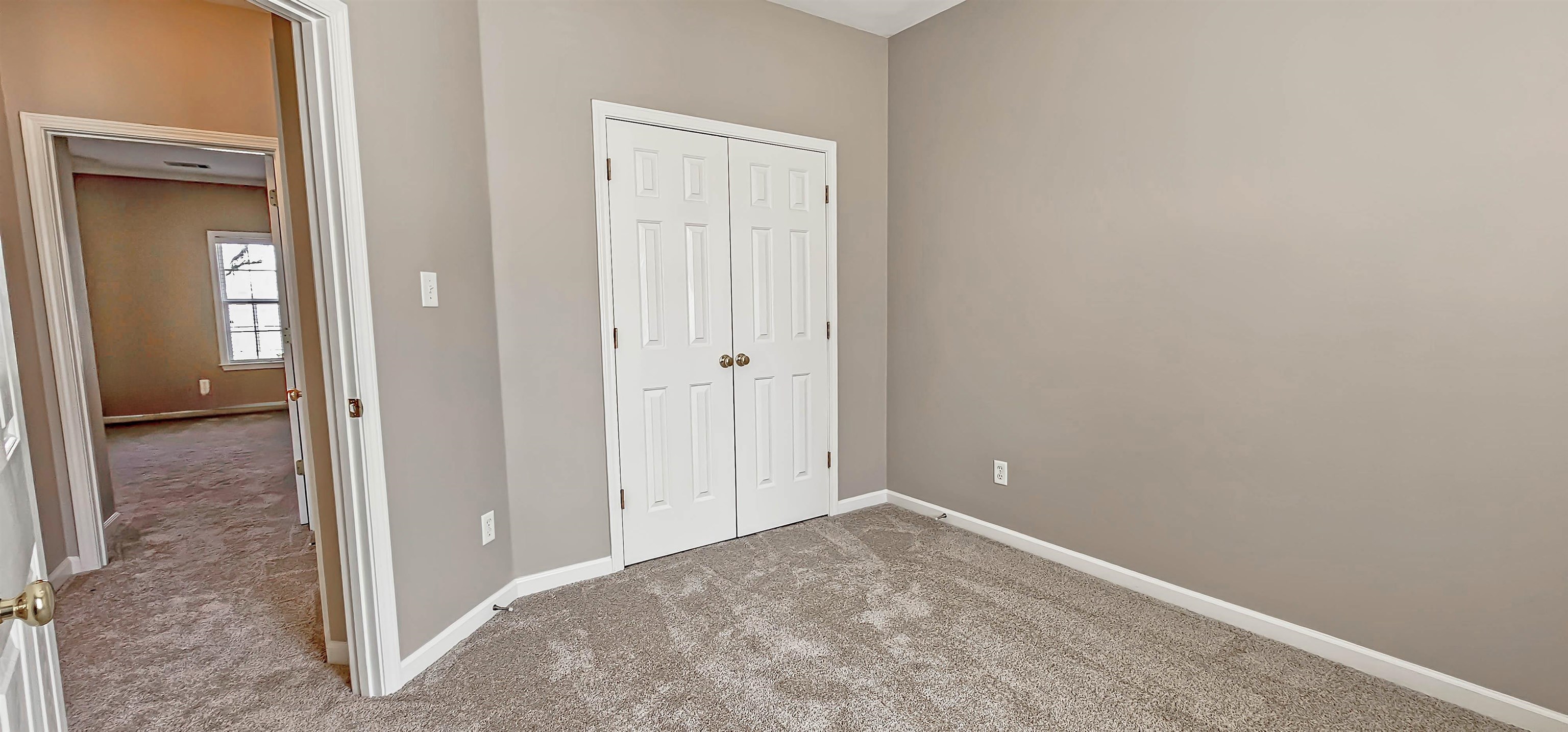 8678 ASHBURY OAK DR