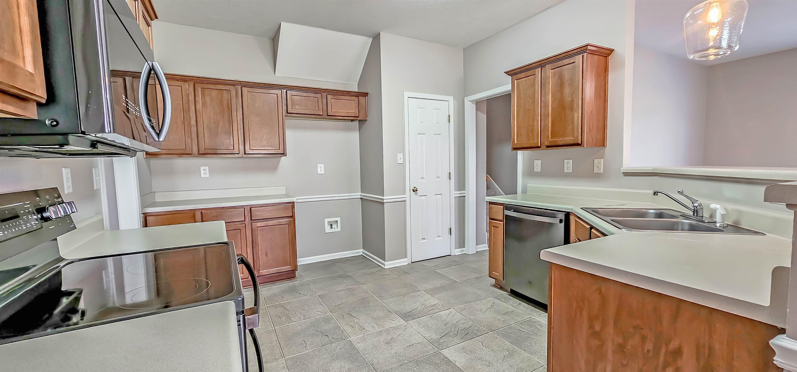 8678 ASHBURY OAK DR