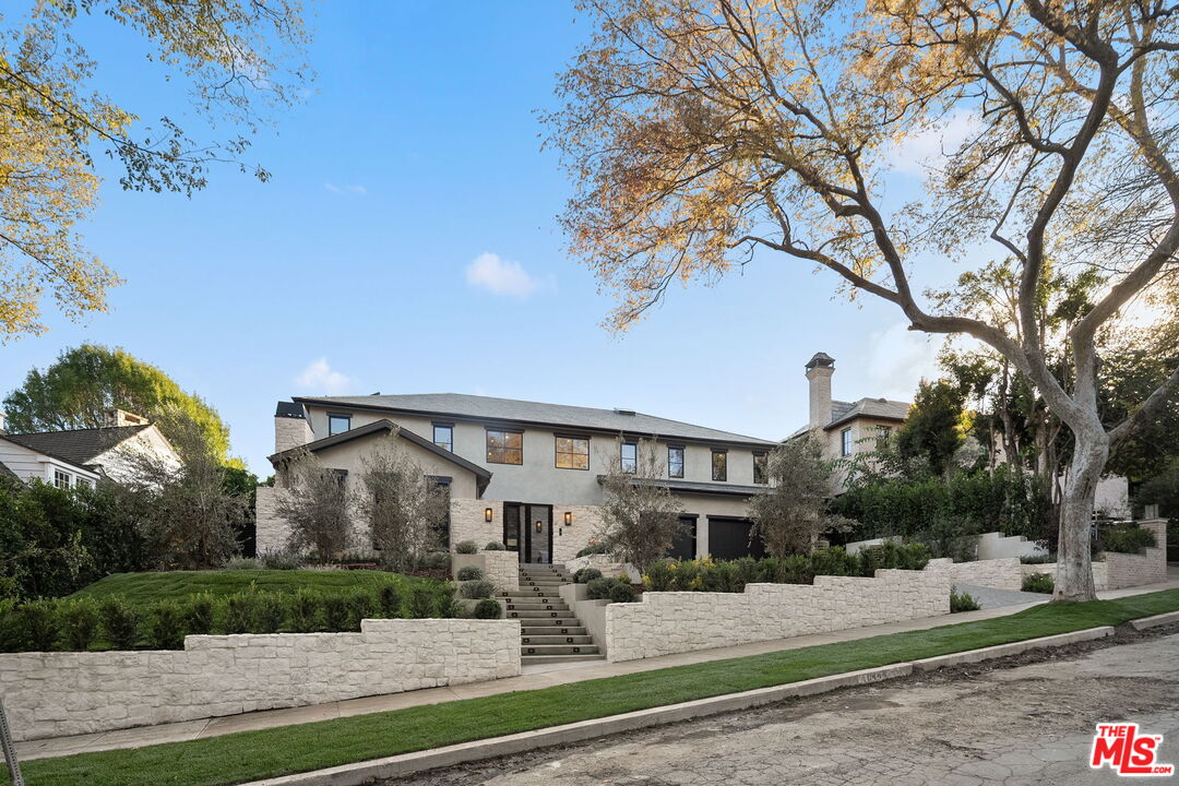 10444 Charing Cross Rd