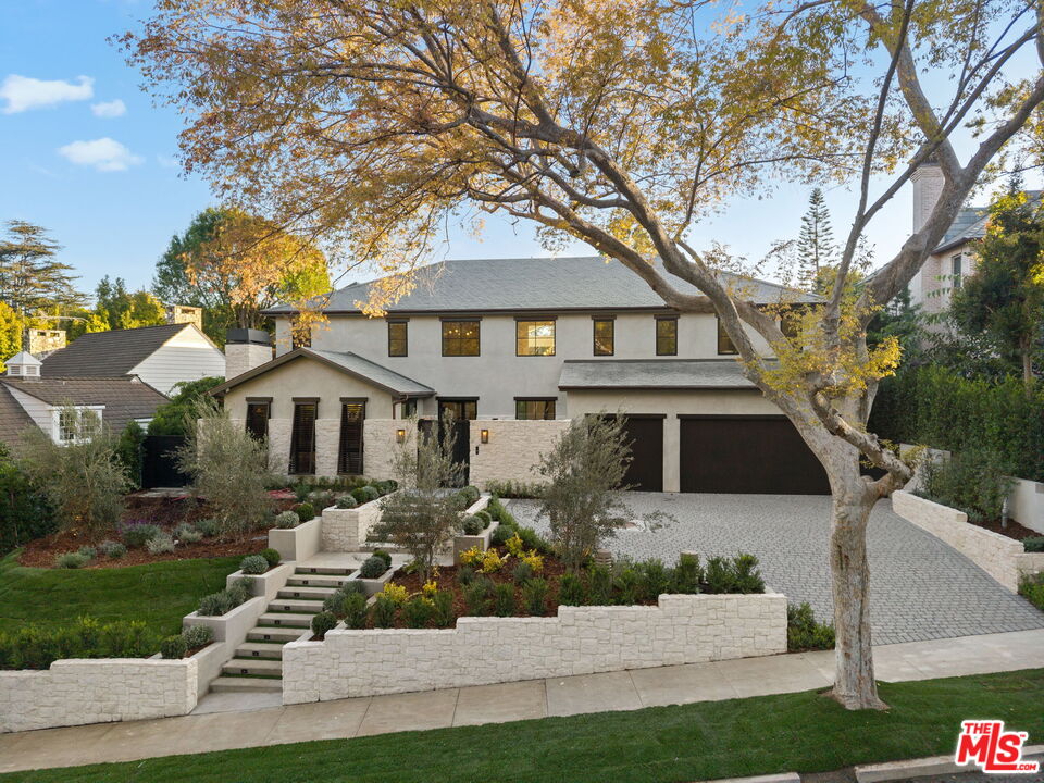 10444 Charing Cross Rd