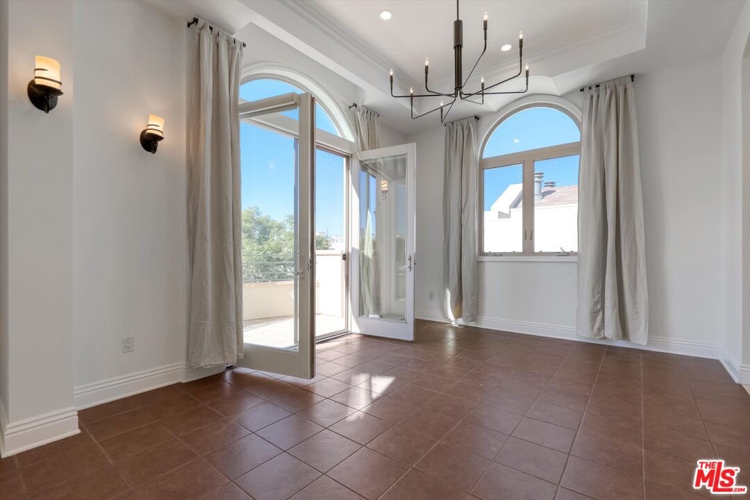 1610 Camden Ave Unit: 401