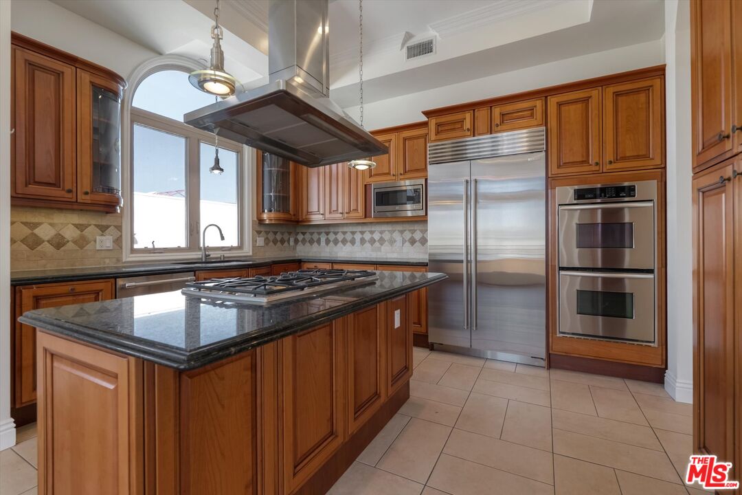 1610 Camden Ave Unit: 401