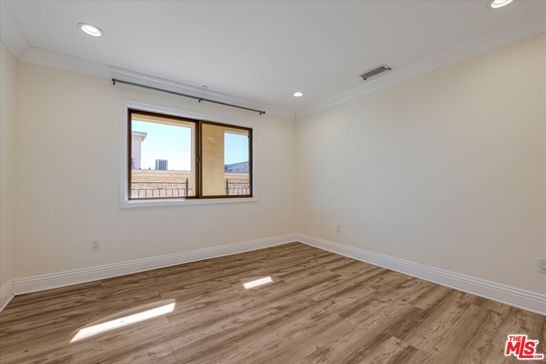 1610 Camden Ave Unit: 401