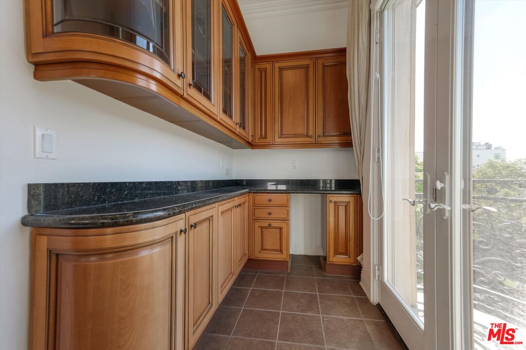1610 Camden Ave Unit: 401